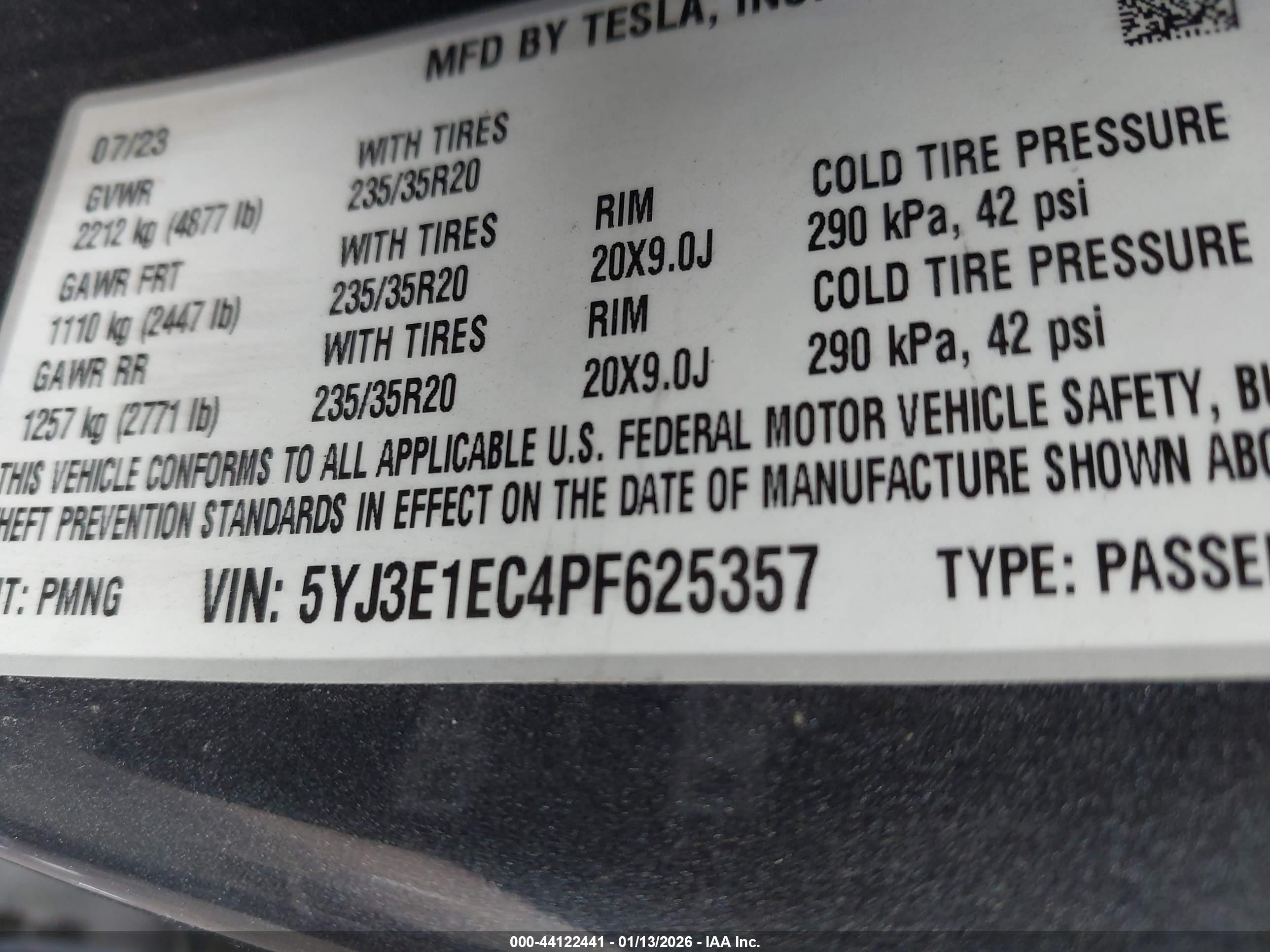 TESLA MODEL image 9