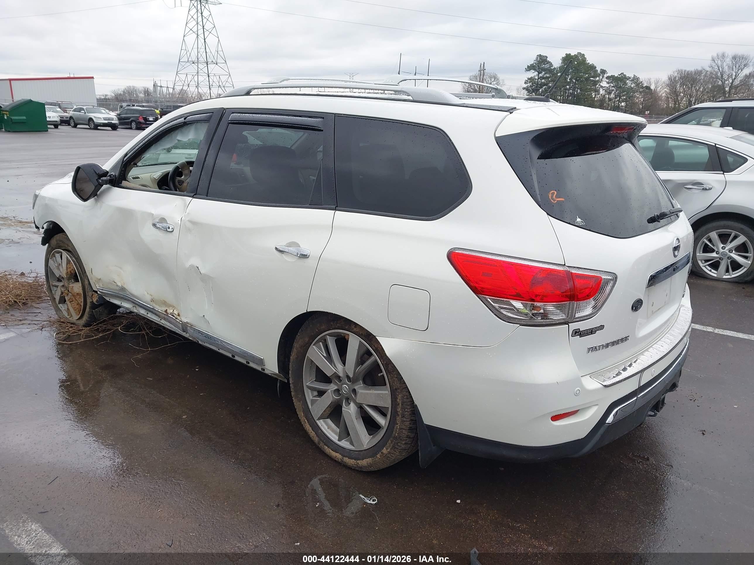 NISSAN PATHFINDER image 3