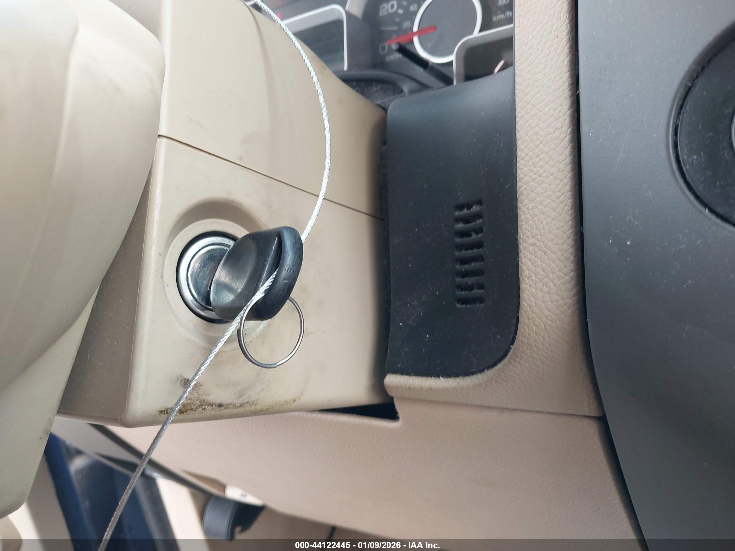 FORD EXPEDITION image 11