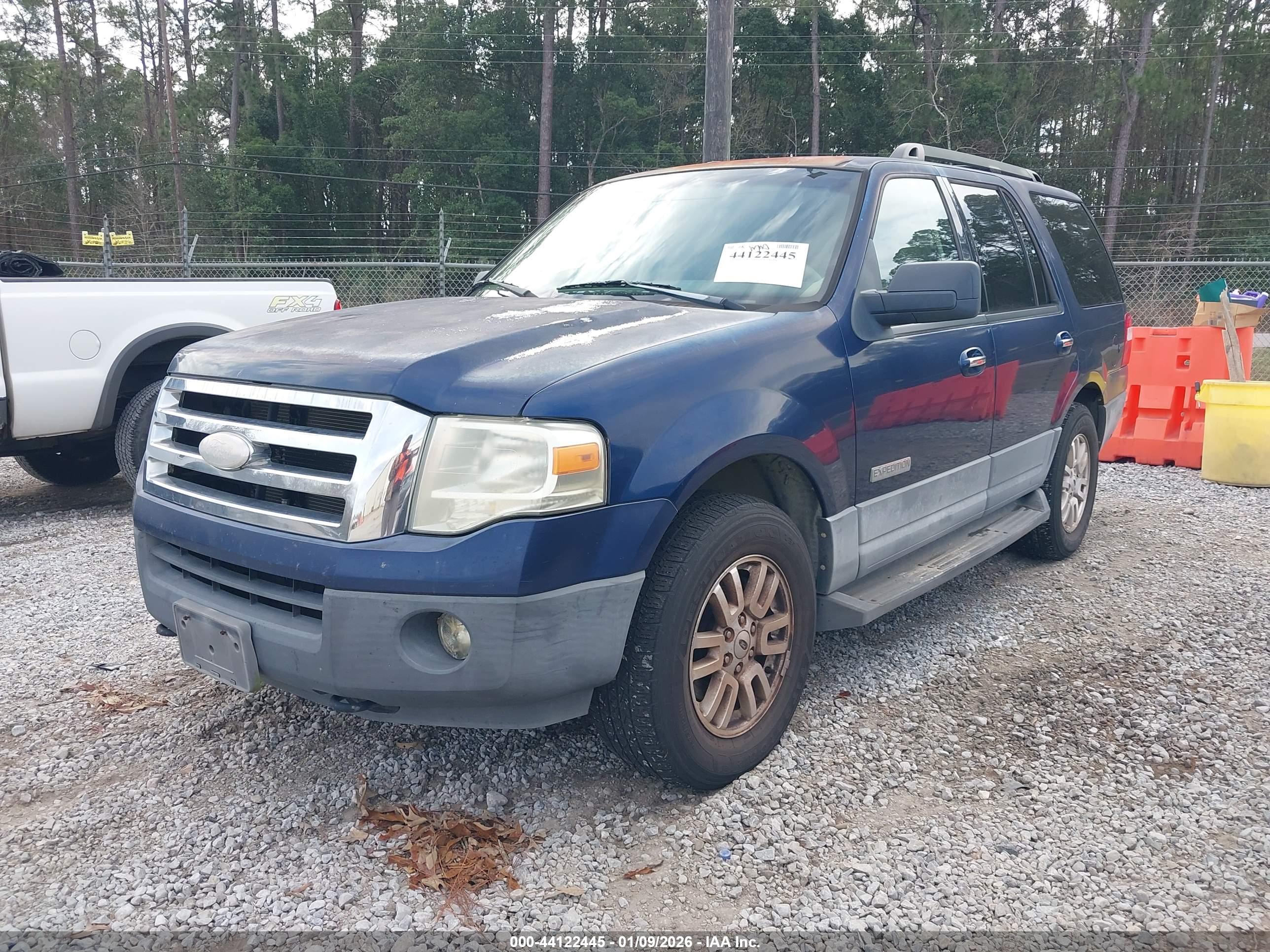 FORD EXPEDITION image 6
