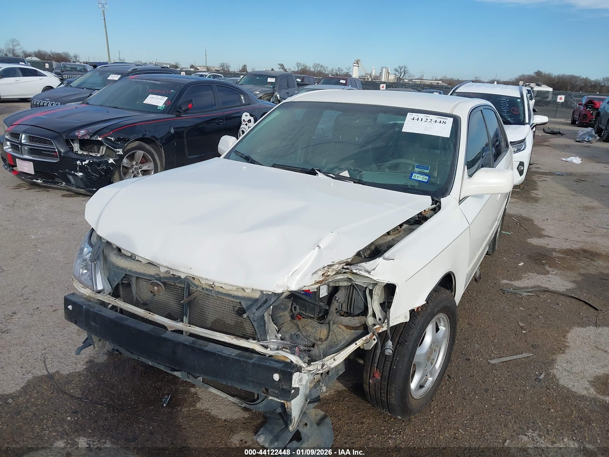 TOYOTA AVALON image 2