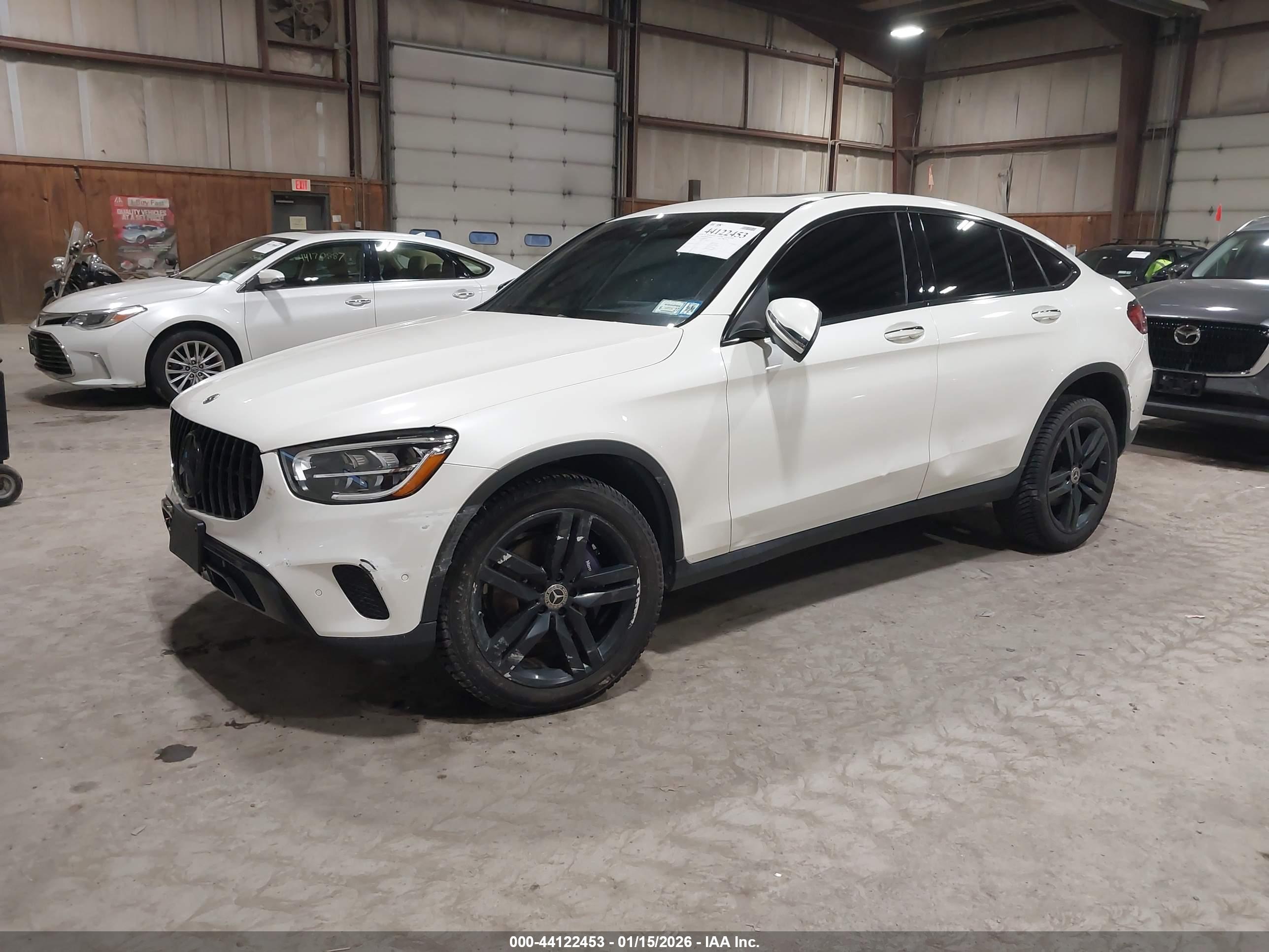 MERCEDES-BENZ GLC image 2