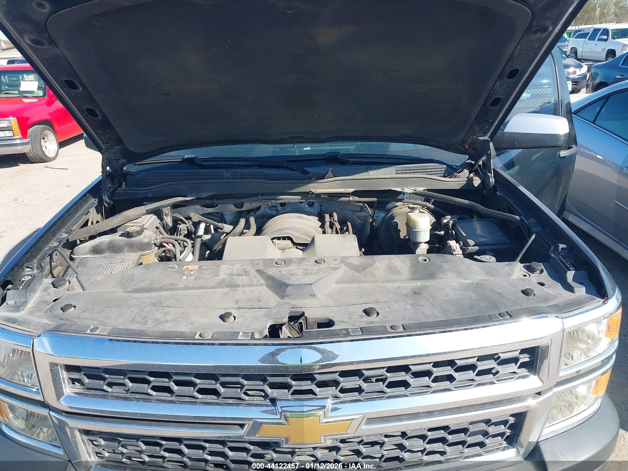 CHEVROLET SILVERADO image 10