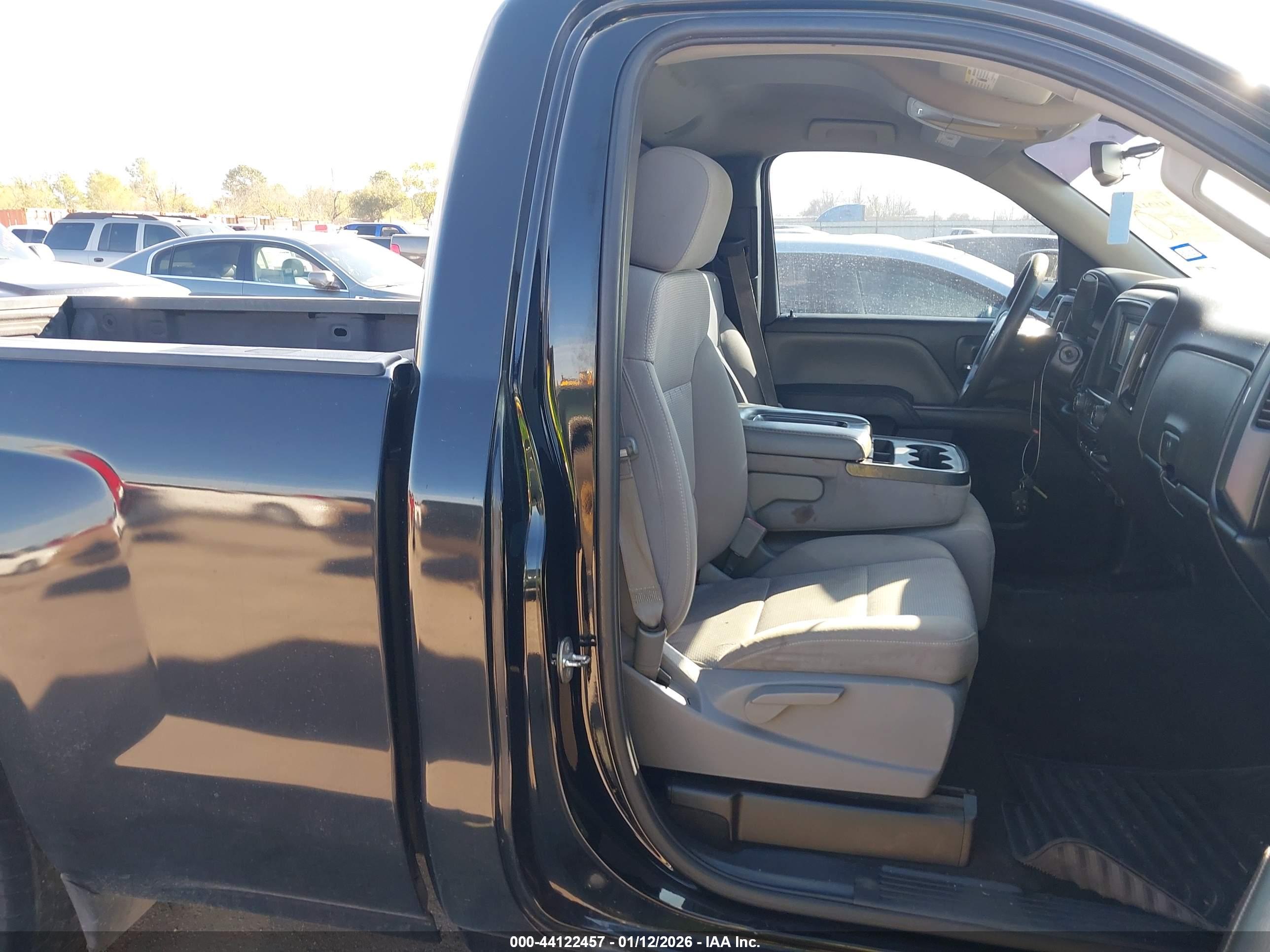 CHEVROLET SILVERADO image 8