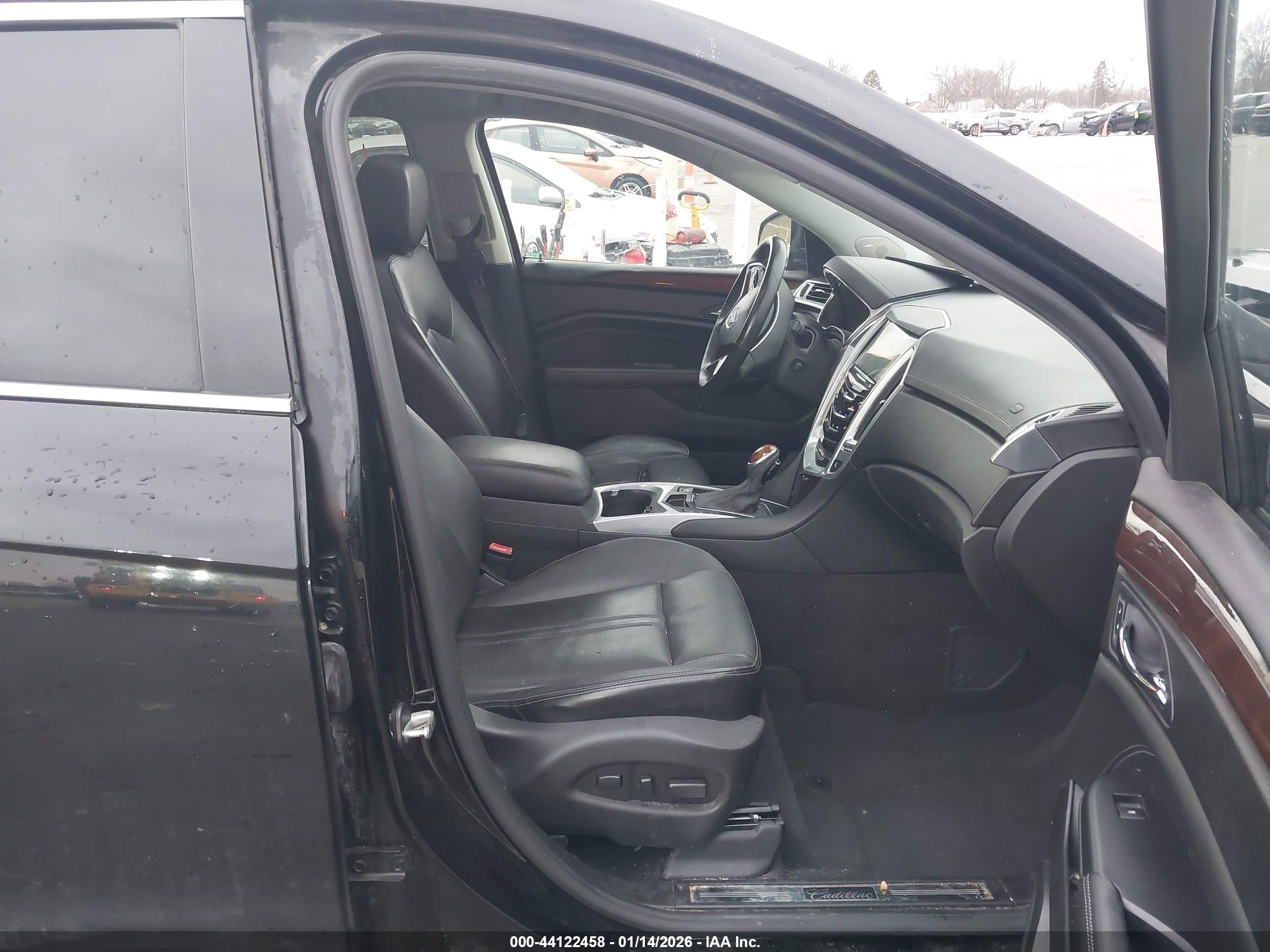 CADILLAC SRX image 5