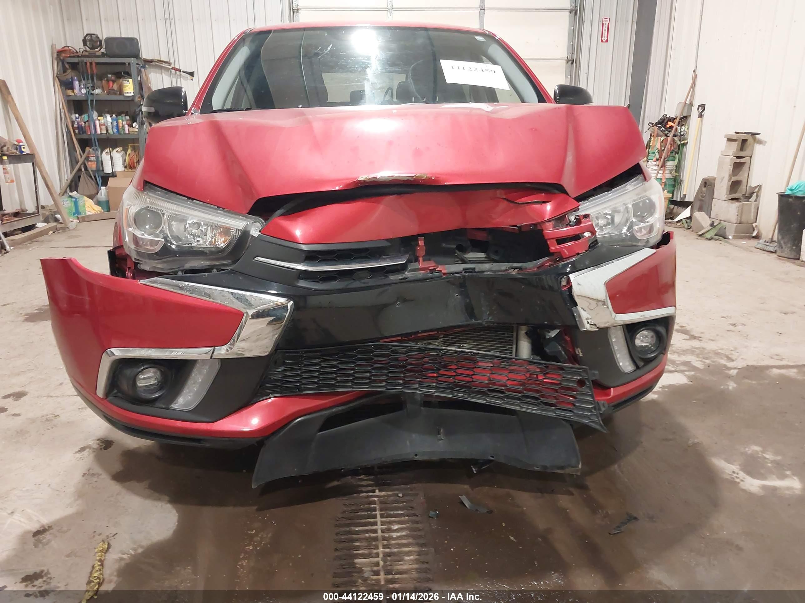 MITSUBISHI OUTLANDER image 6