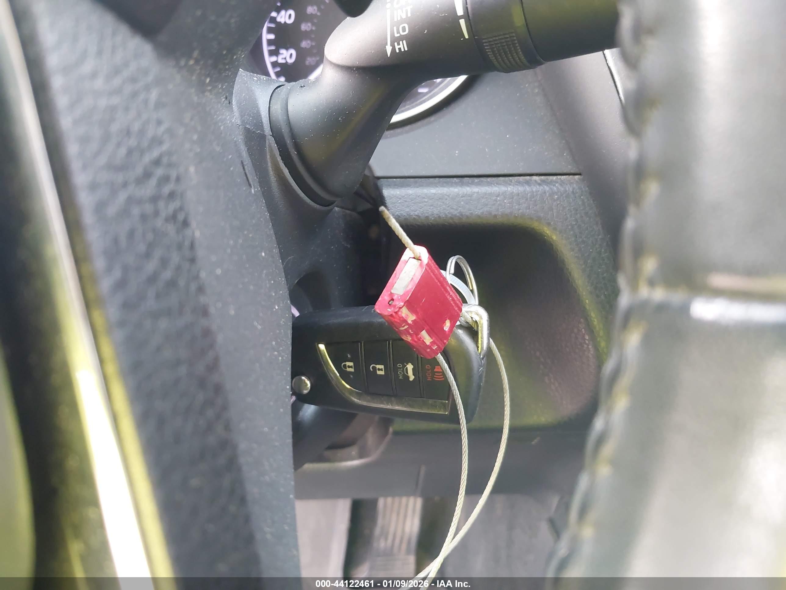 TOYOTA CAMRY image 11