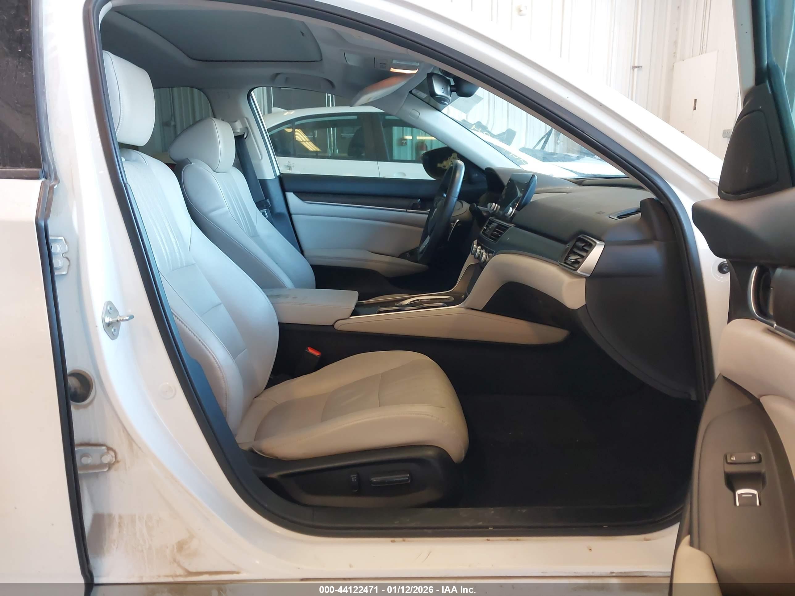 HONDA ACCORD image 5