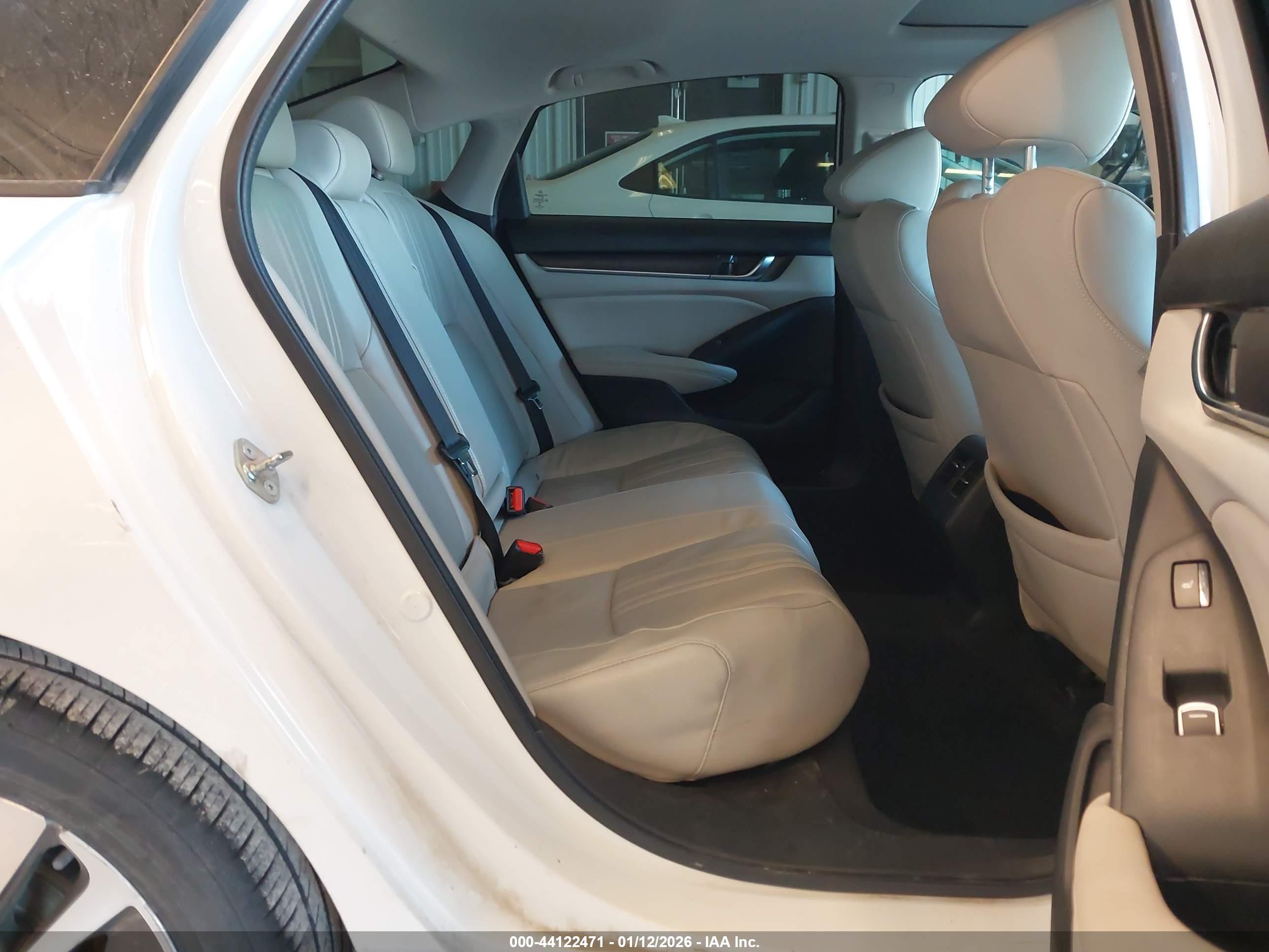 HONDA ACCORD image 8