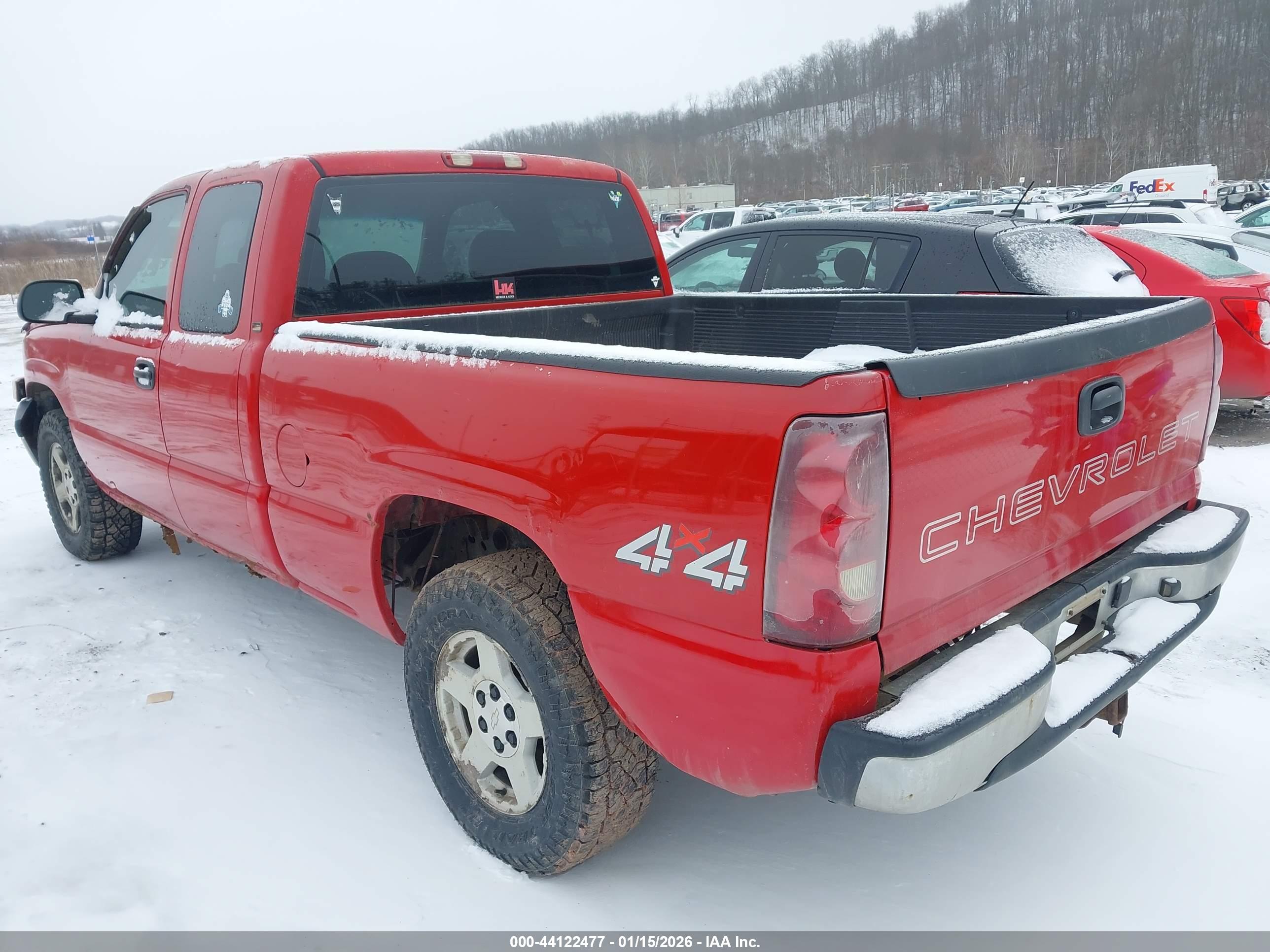 CHEVROLET SILVERADO image 3