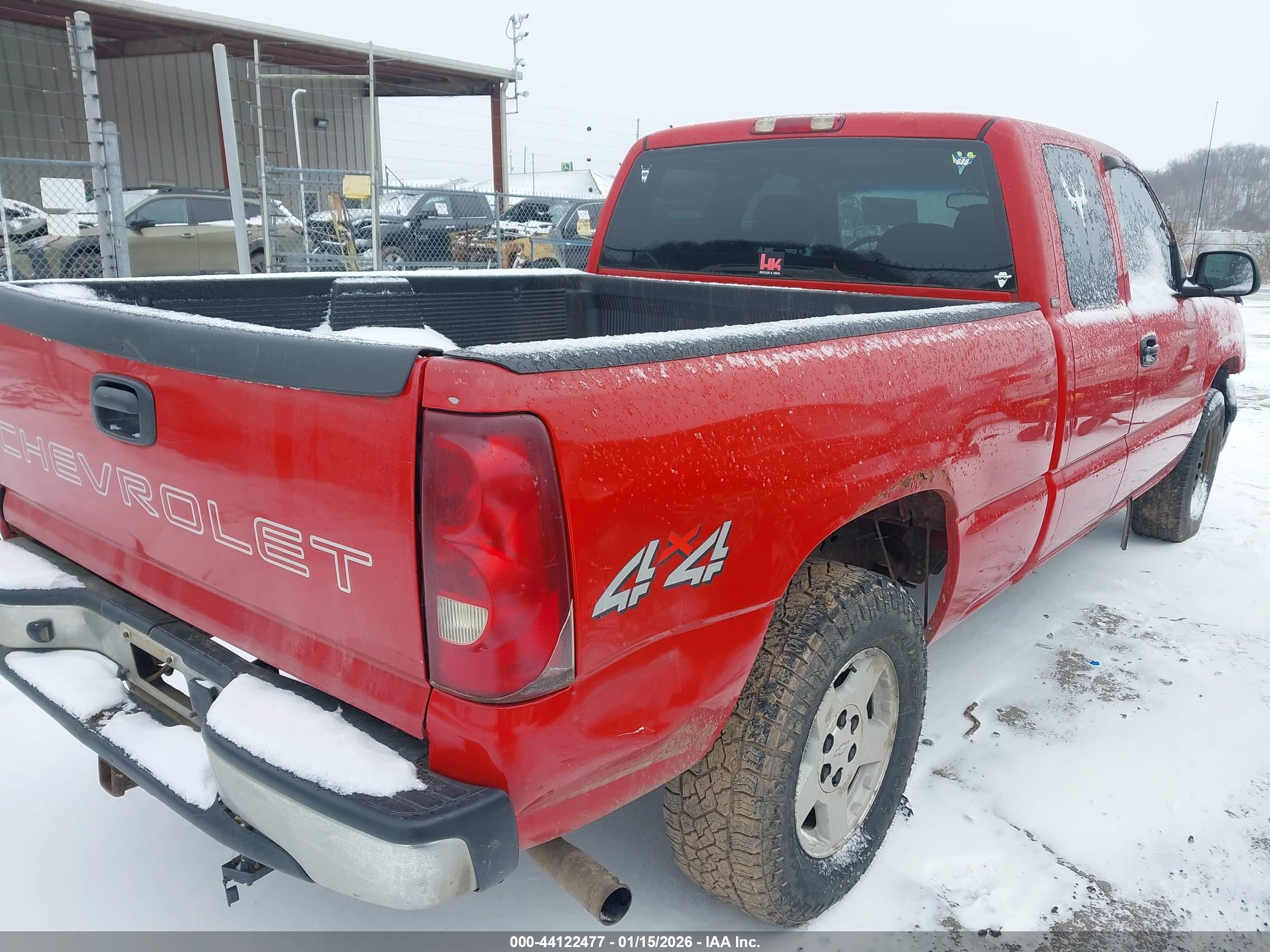 CHEVROLET SILVERADO image 4