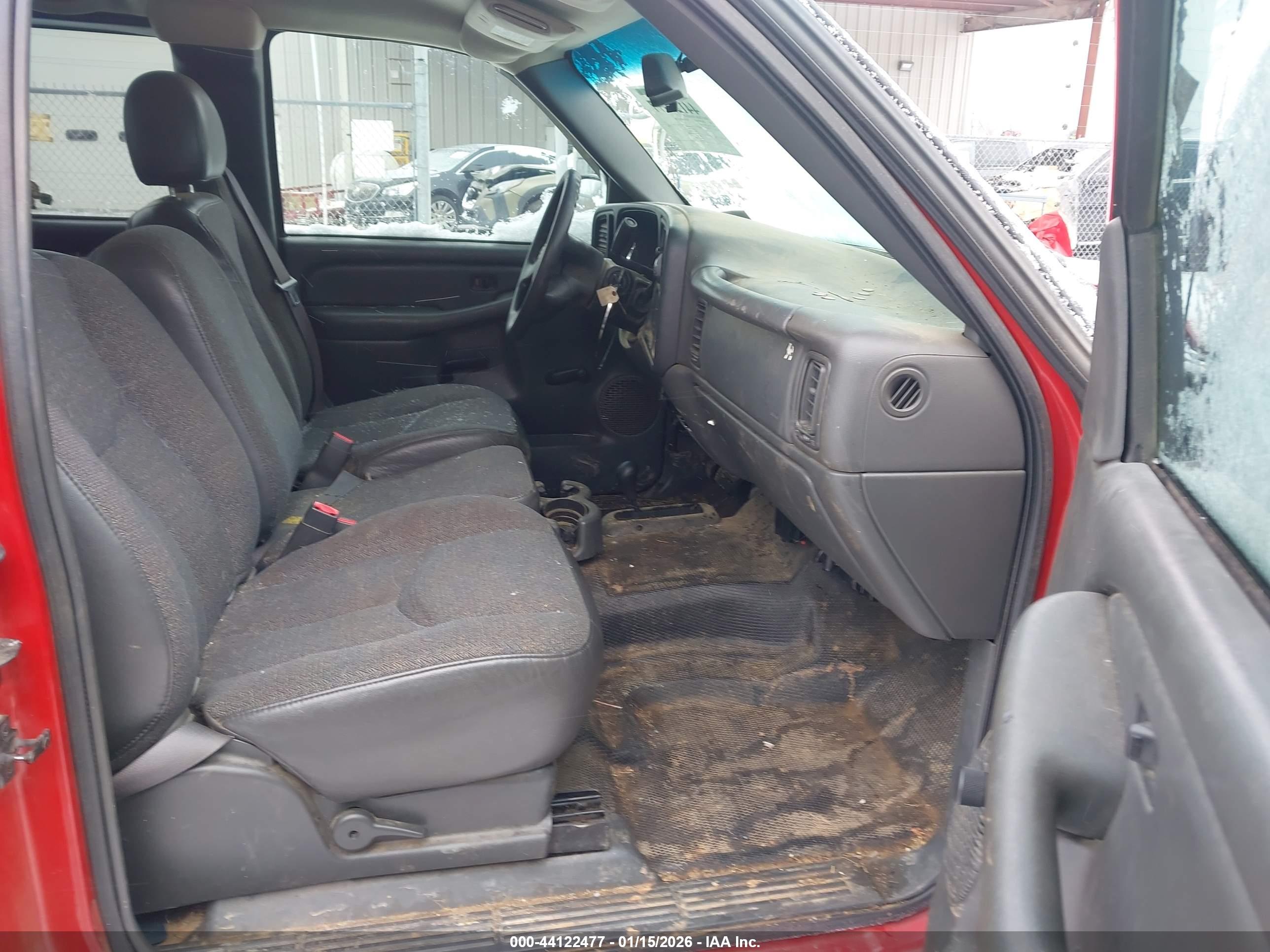 CHEVROLET SILVERADO image 5