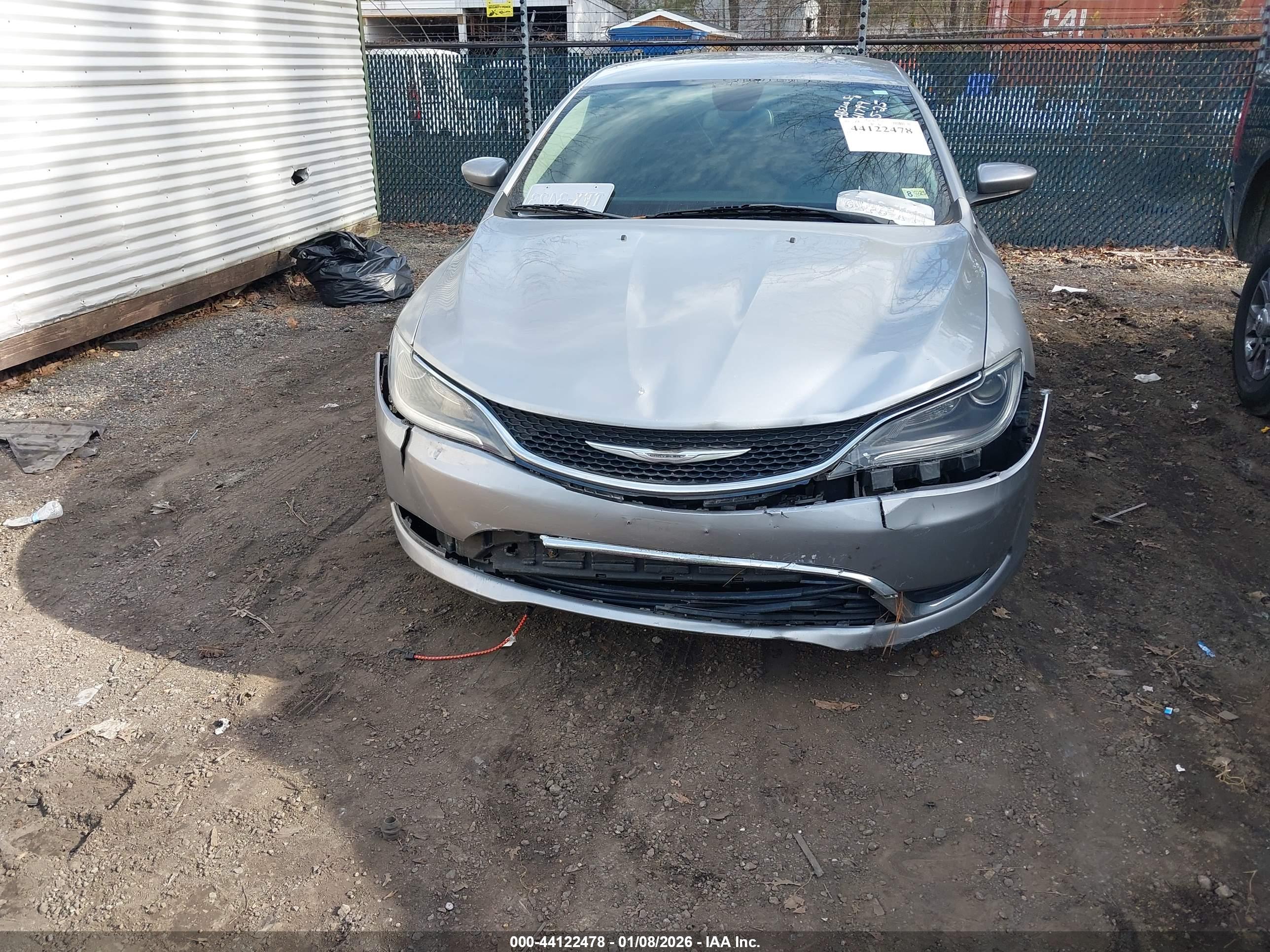 CHRYSLER 200 image 6