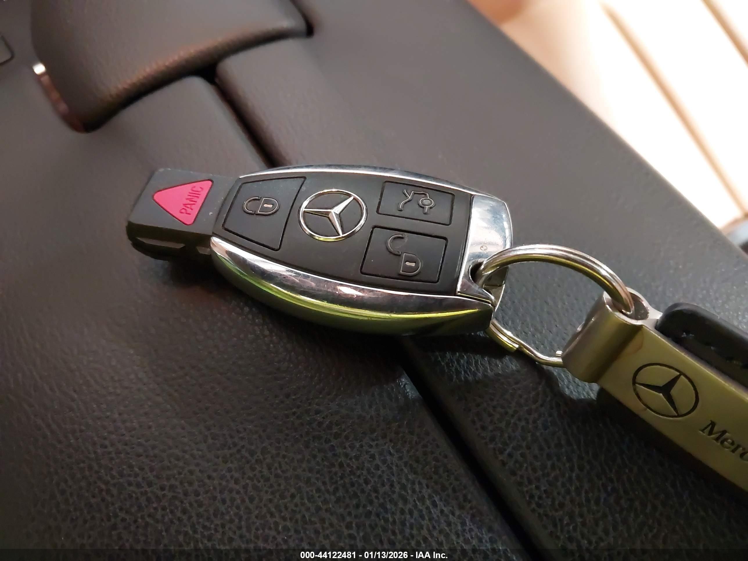 MERCEDES-BENZ E image 11