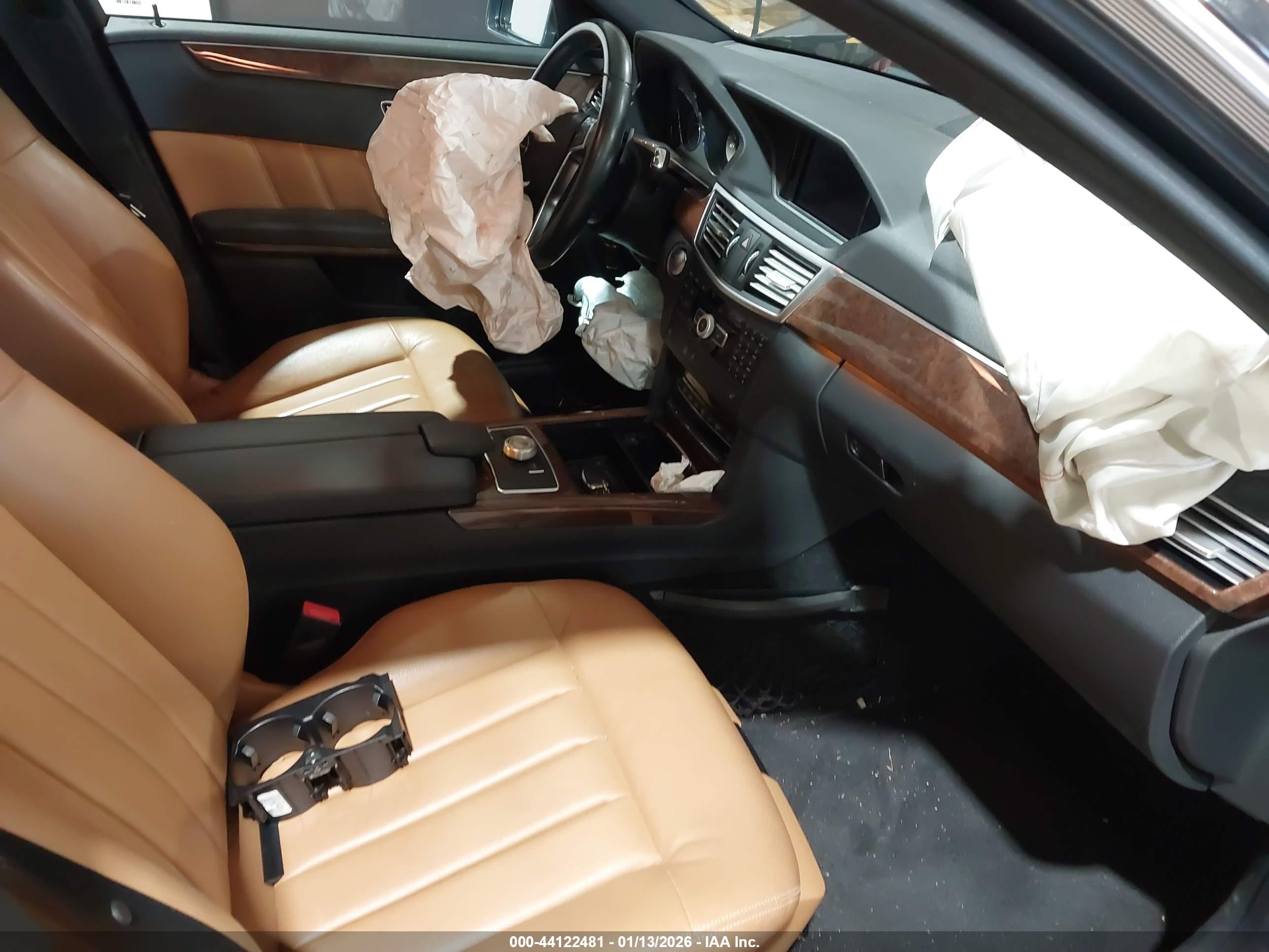 MERCEDES-BENZ E image 5