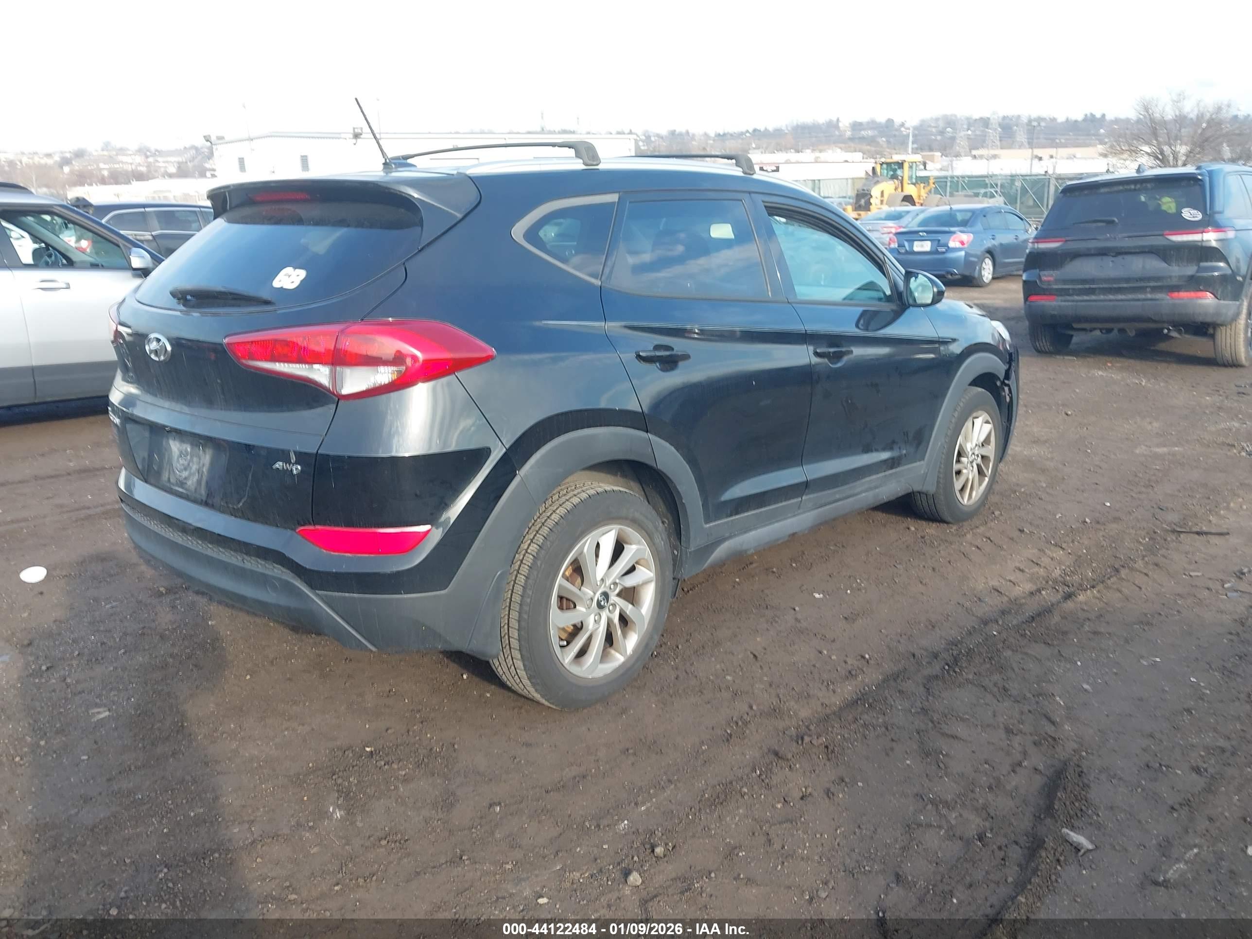 HYUNDAI TUCSON image 4
