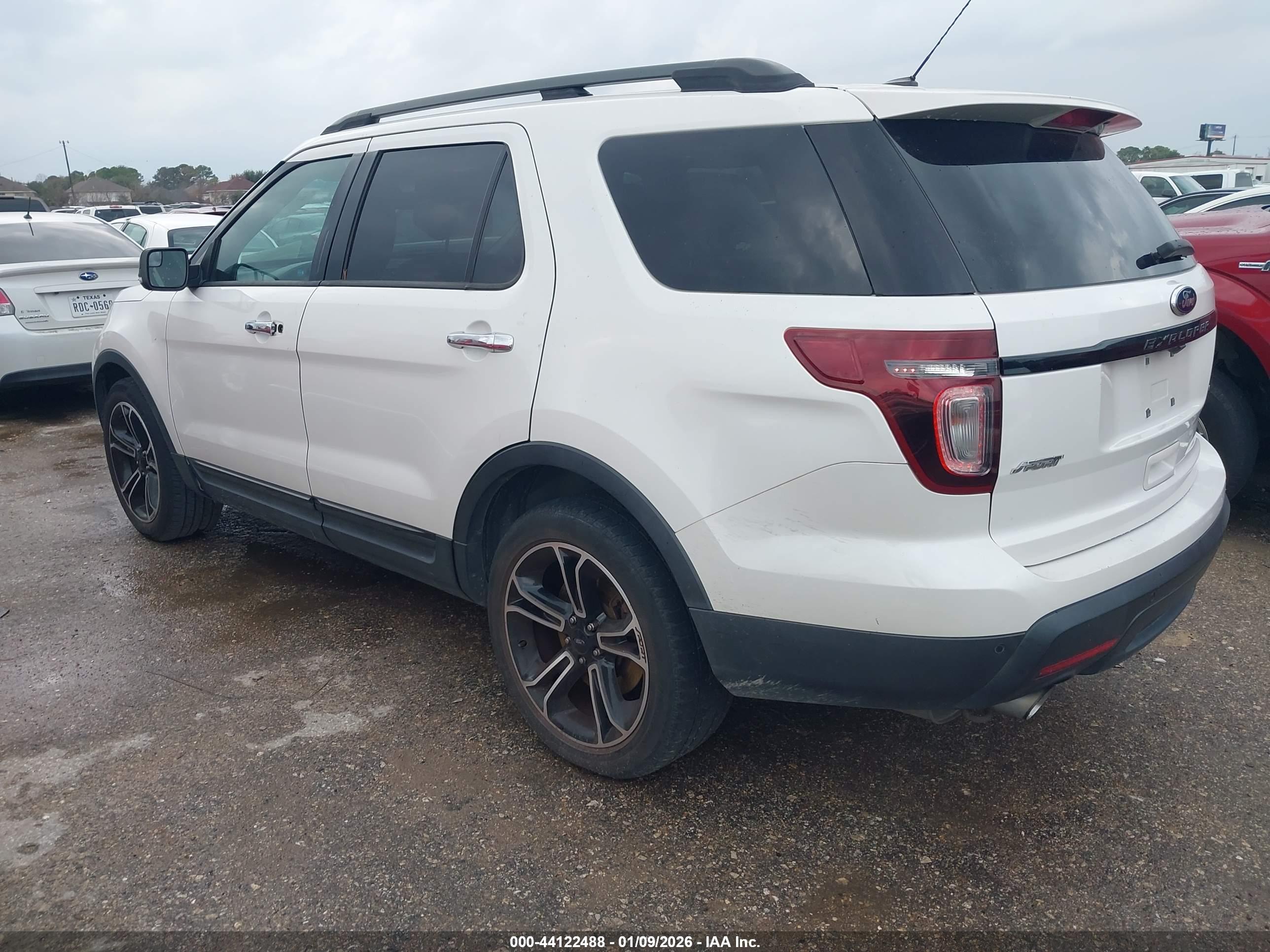 FORD EXPLORER image 3