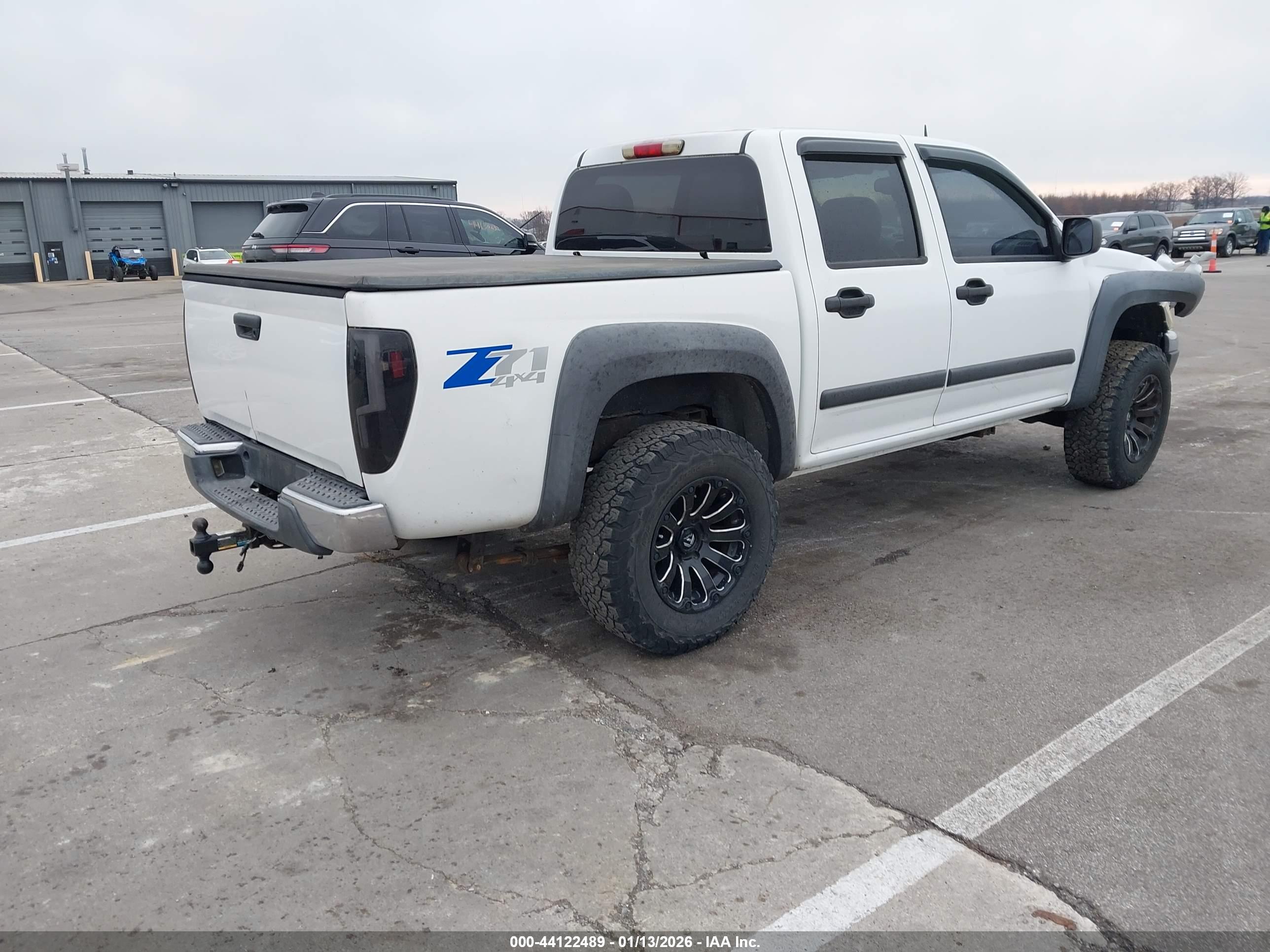 CHEVROLET COLORADO image 4