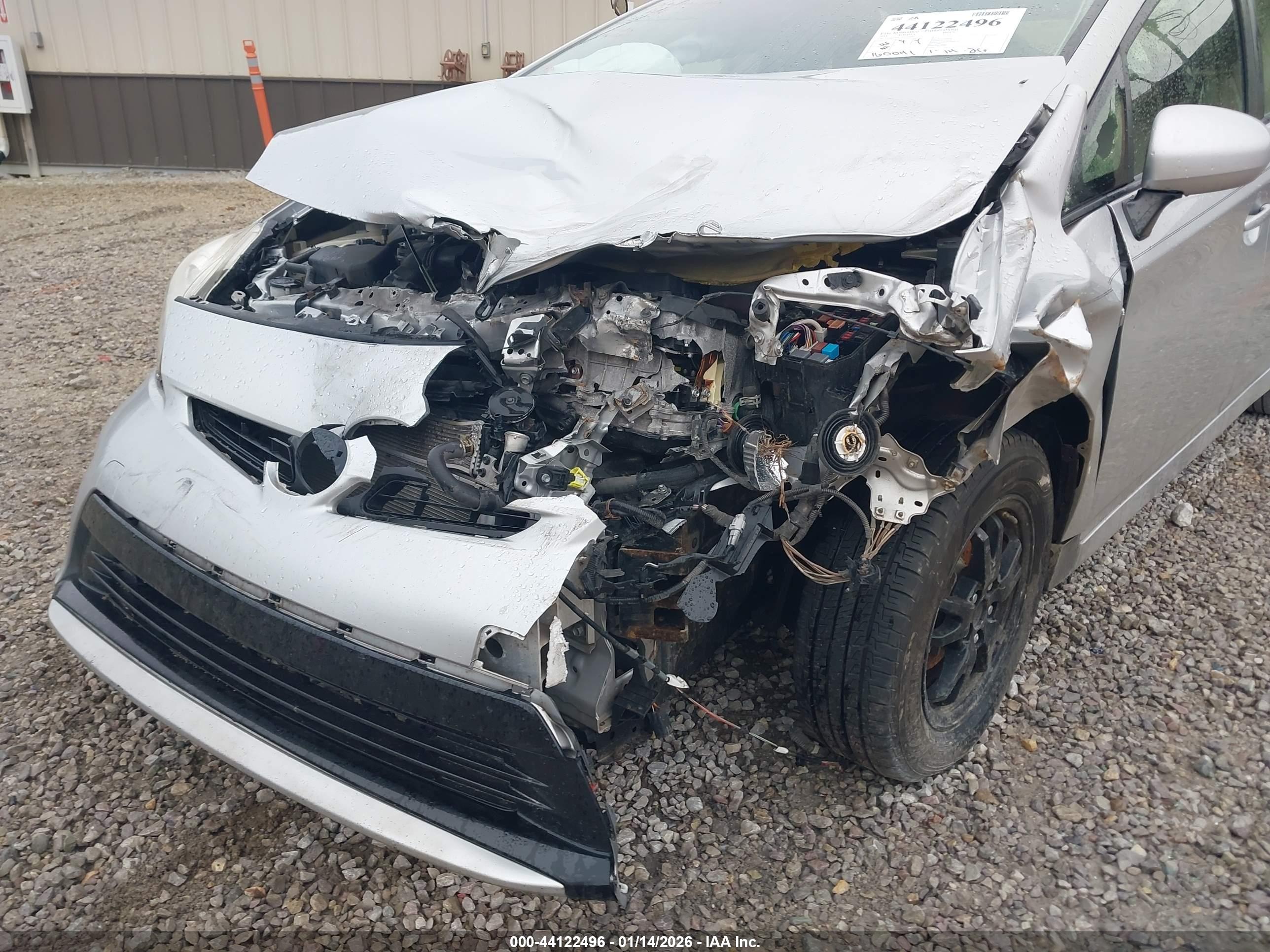 TOYOTA PRIUS image 6
