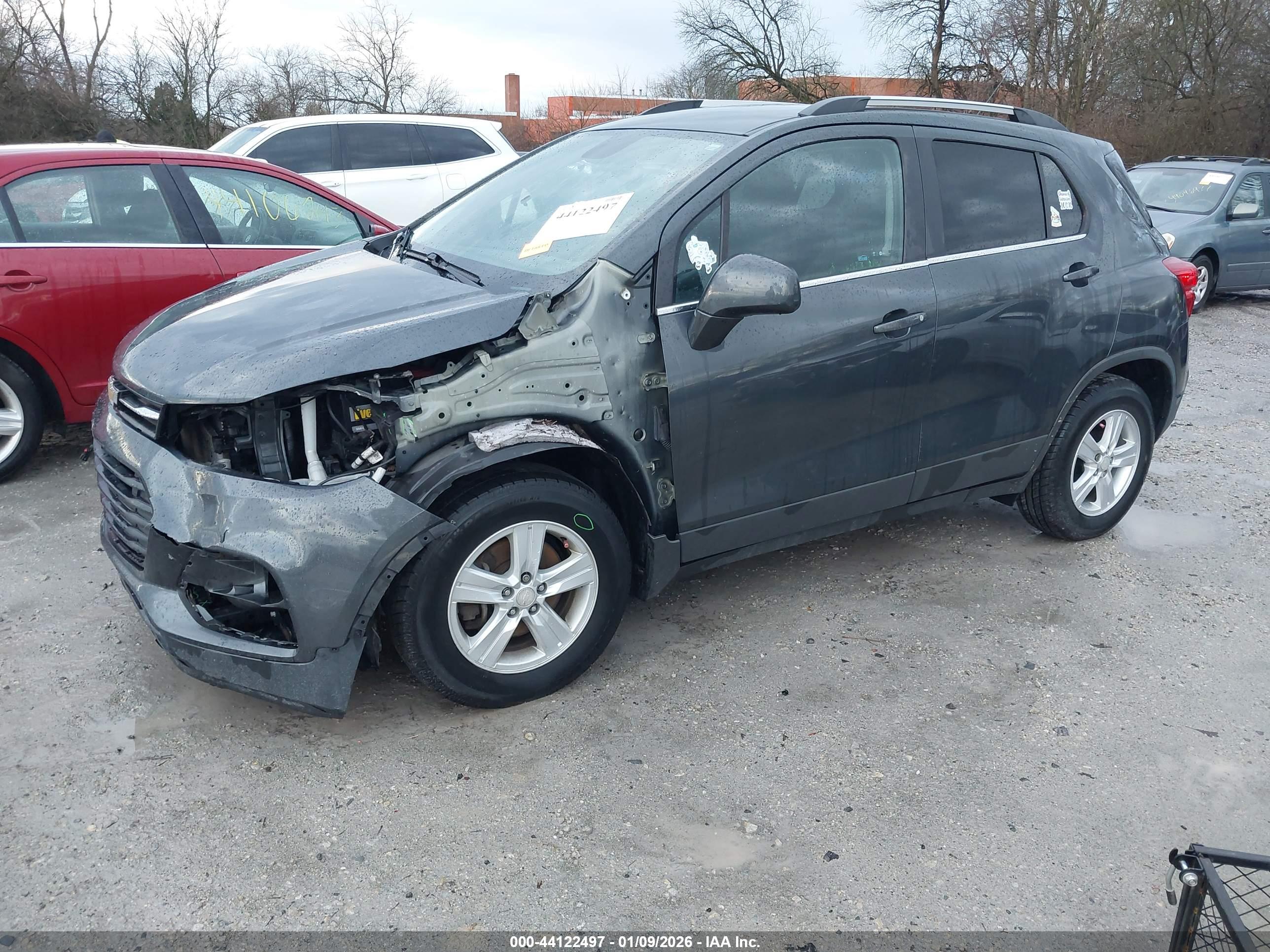 CHEVROLET TRAX image 2