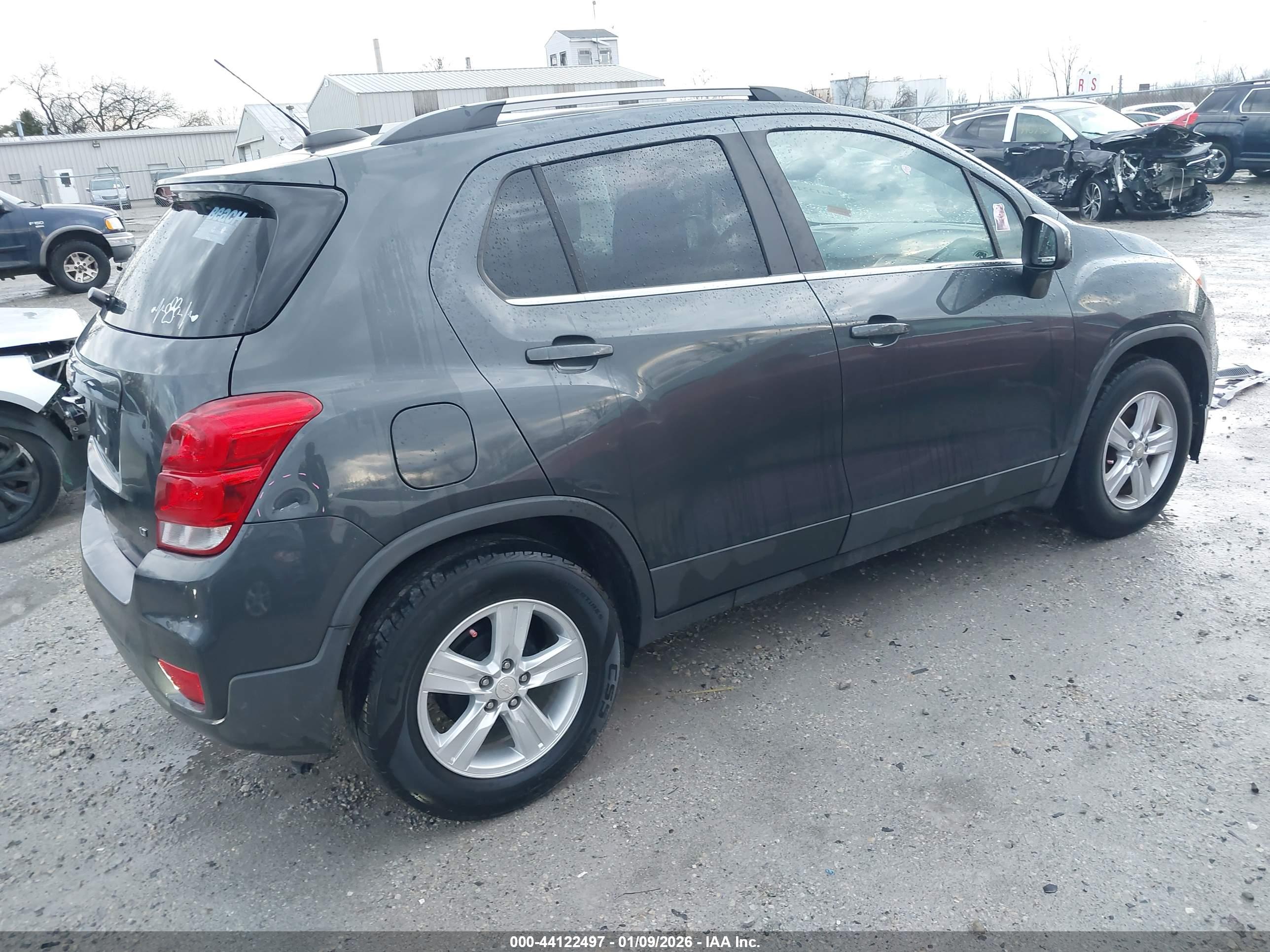 CHEVROLET TRAX image 4
