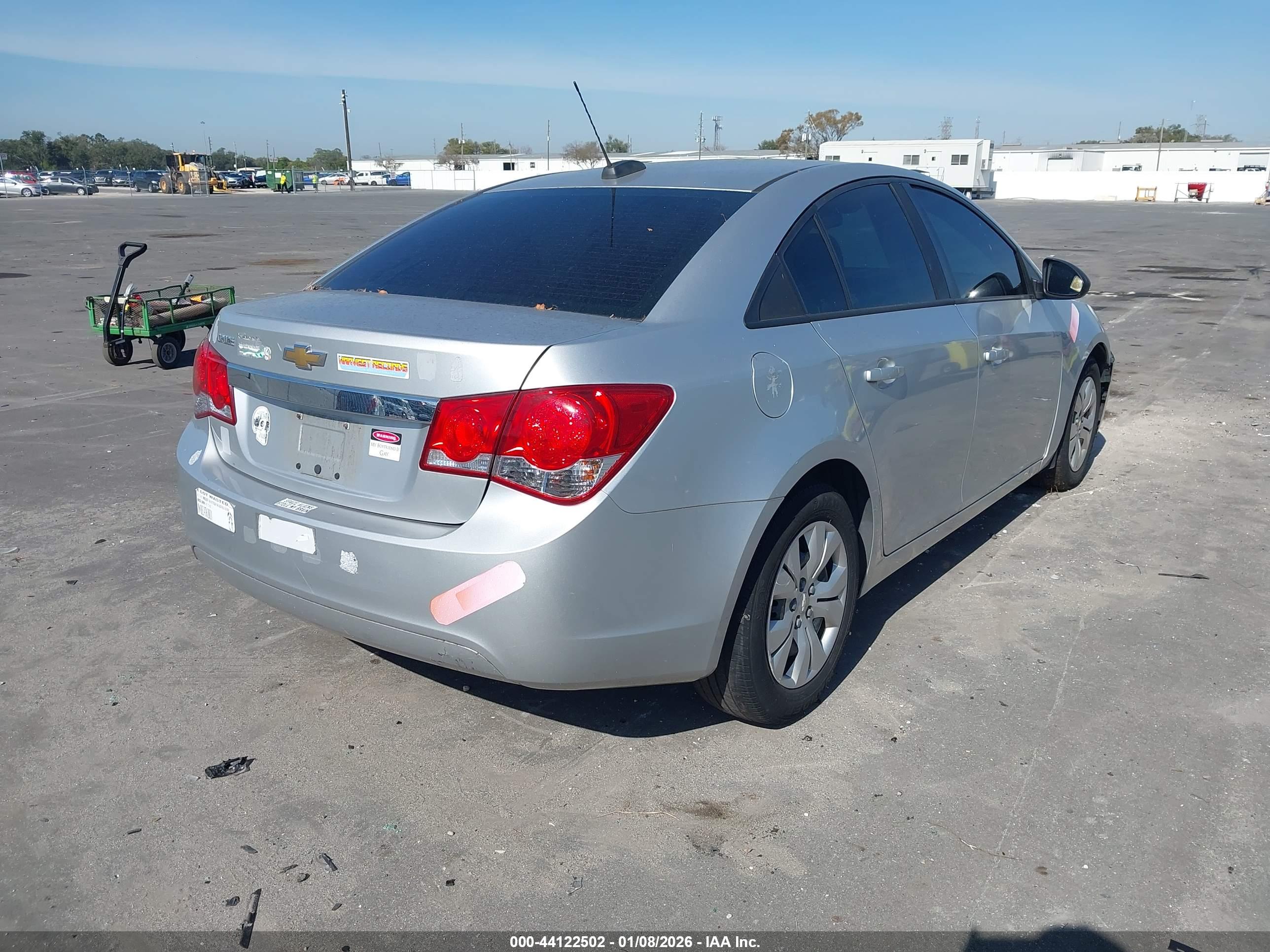 CHEVROLET CRUZE image 4