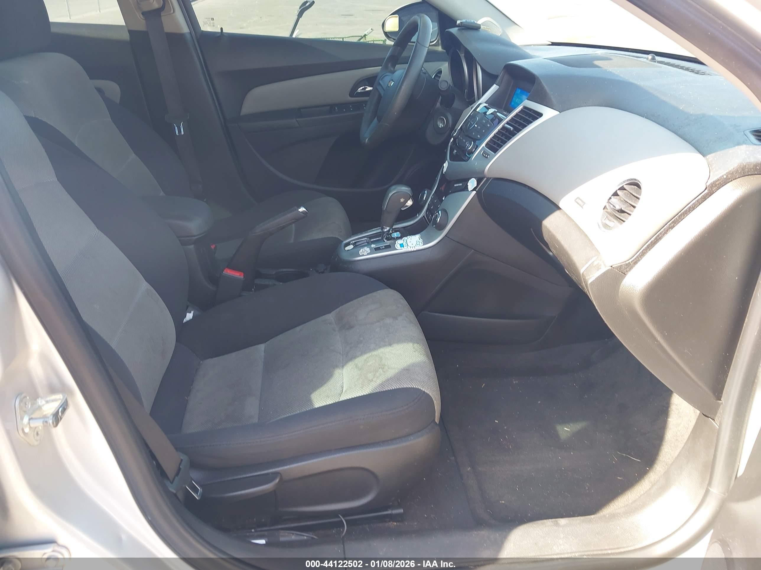 CHEVROLET CRUZE image 5