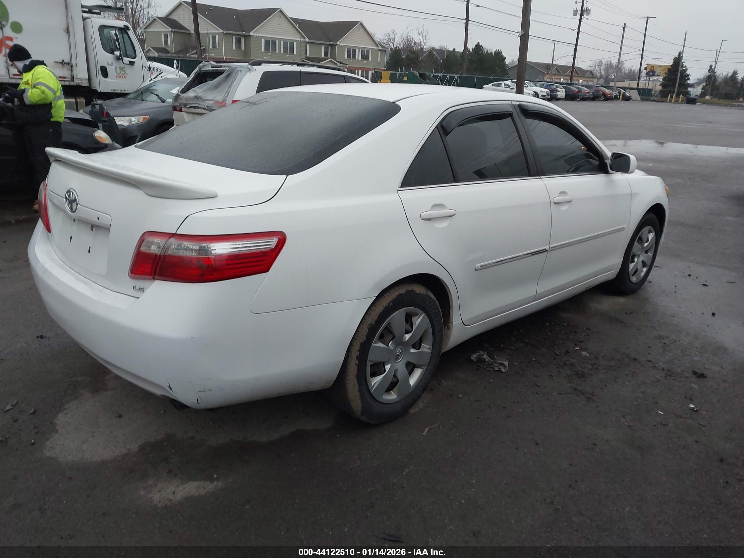 TOYOTA CAMRY image 4
