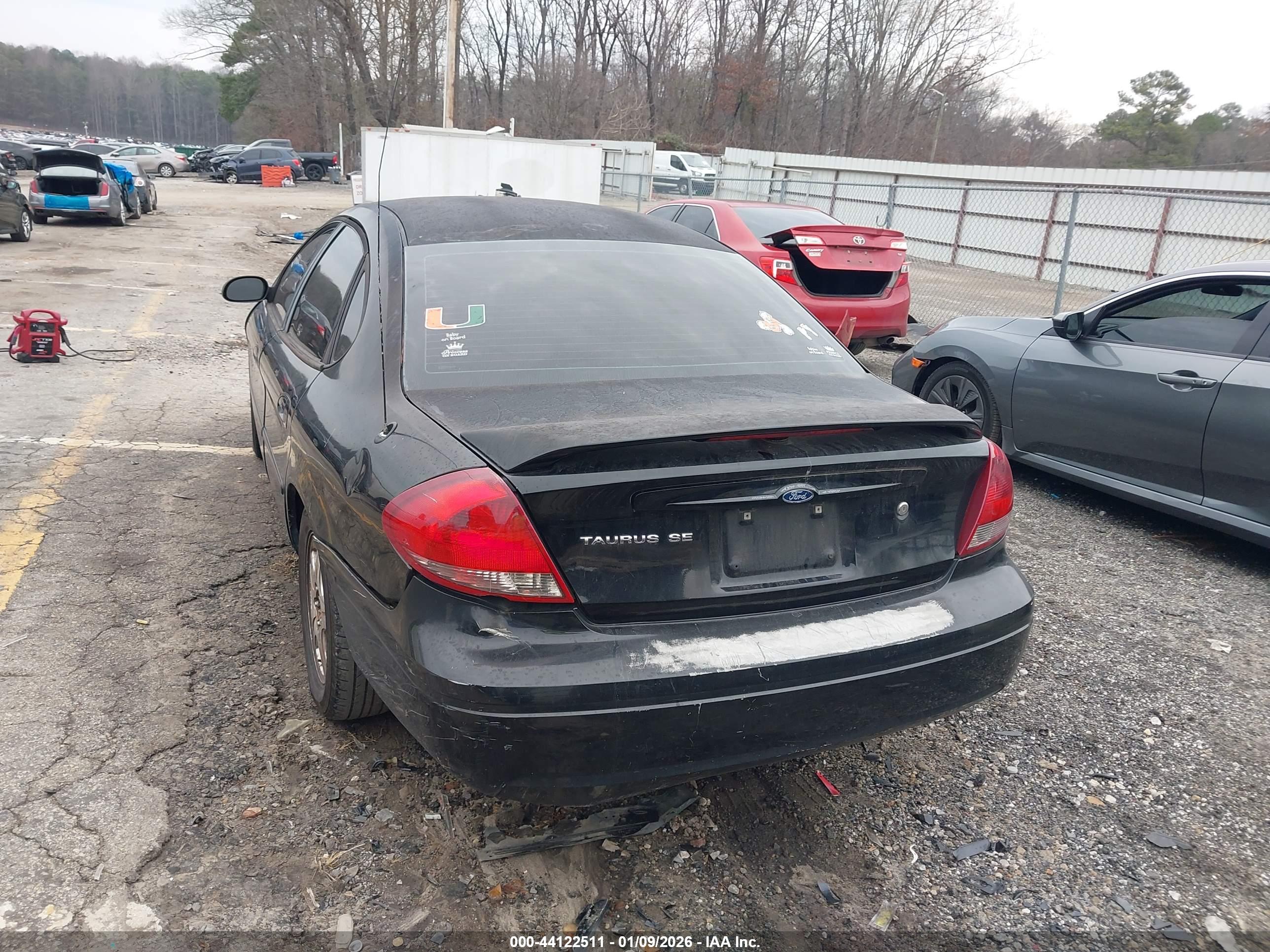 FORD TAURUS image 3