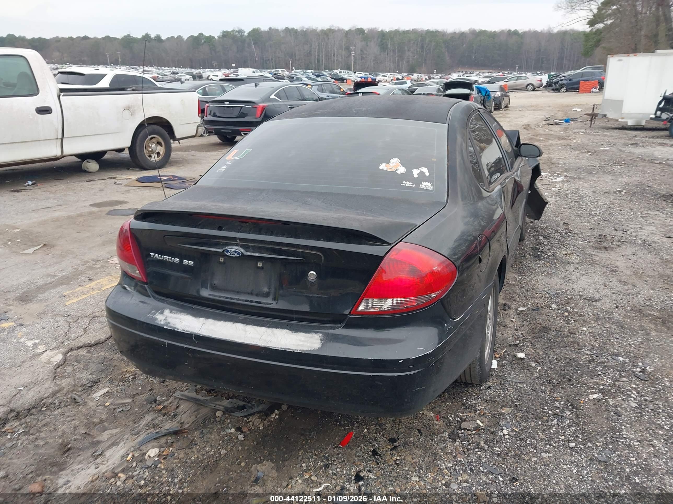 FORD TAURUS image 4