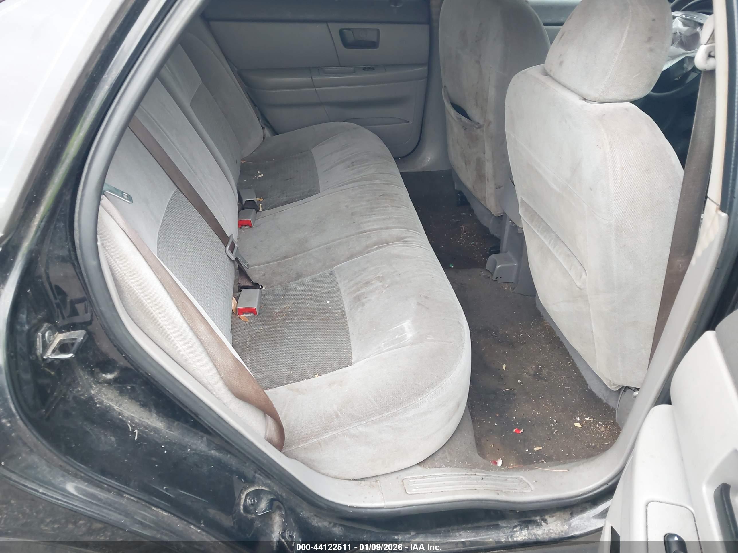 FORD TAURUS image 8