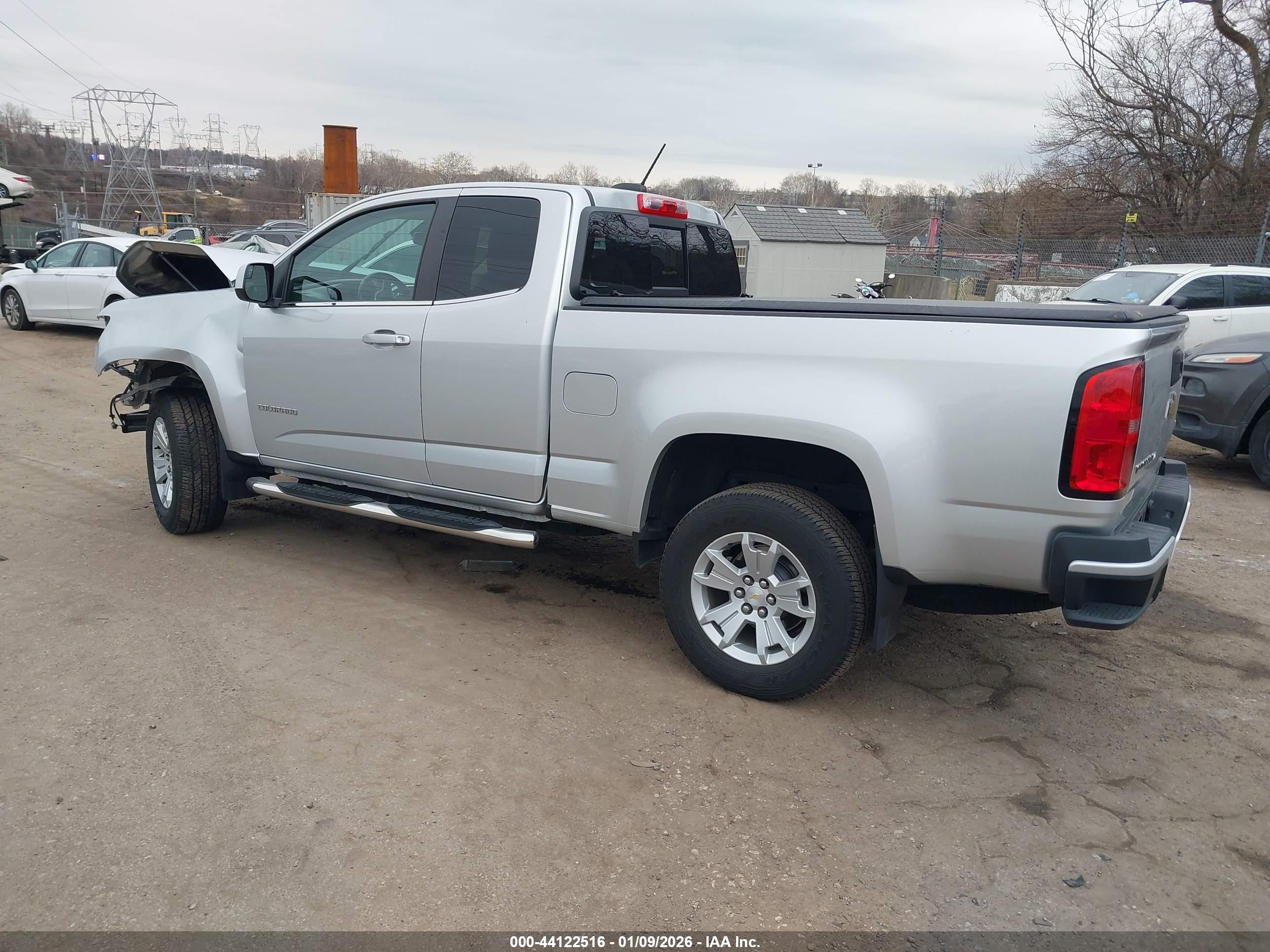 CHEVROLET COLORADO image 3