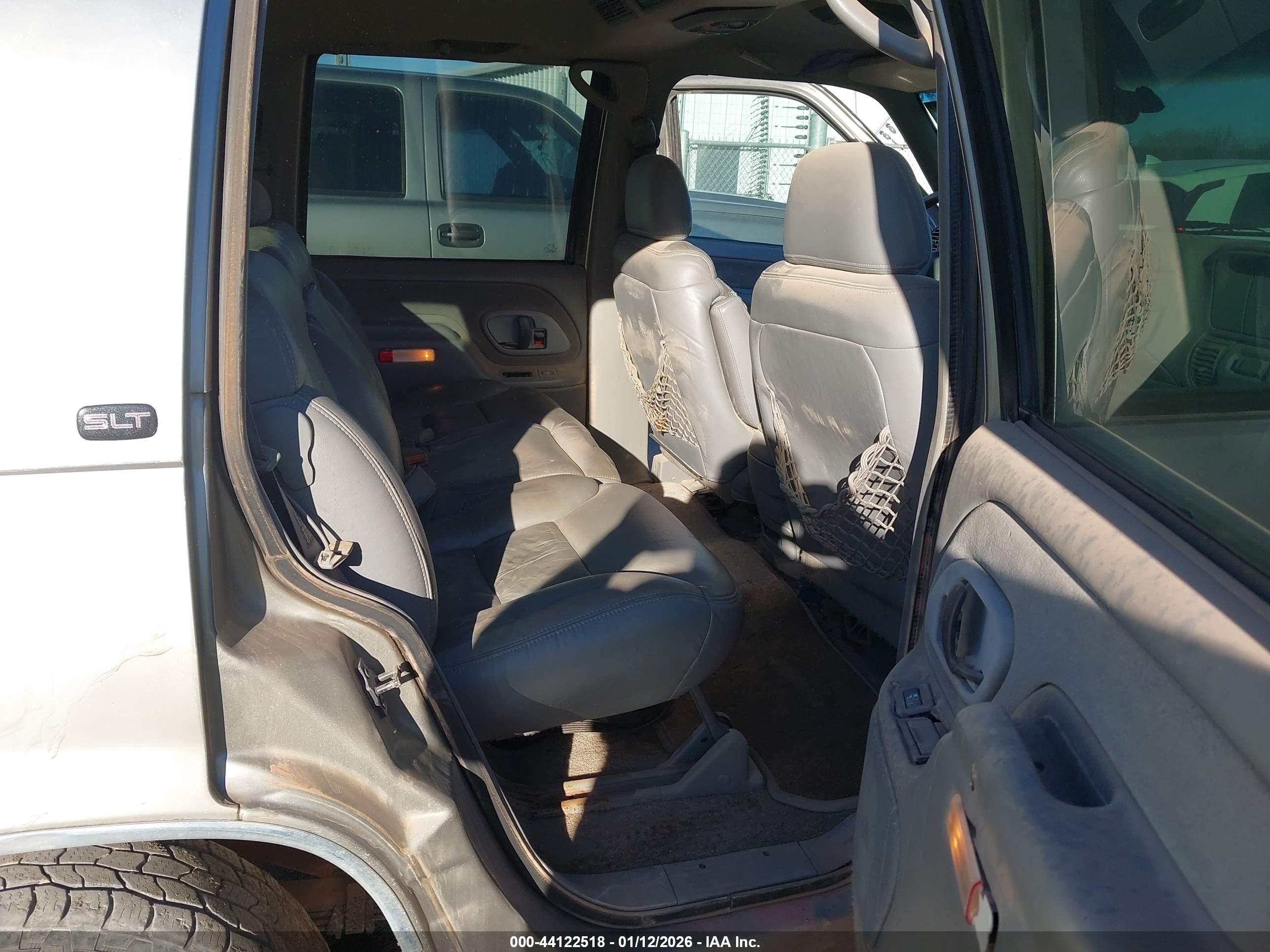 GMC YUKON image 8