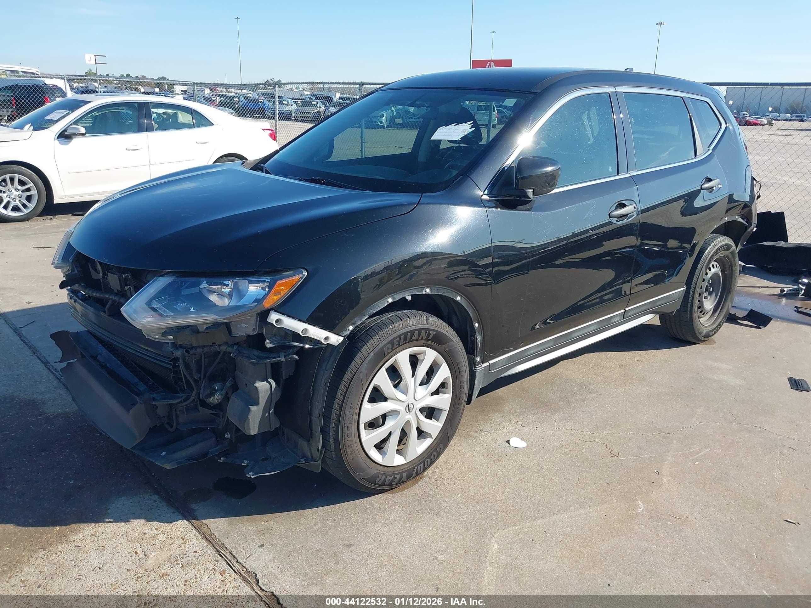 NISSAN ROGUE image 2