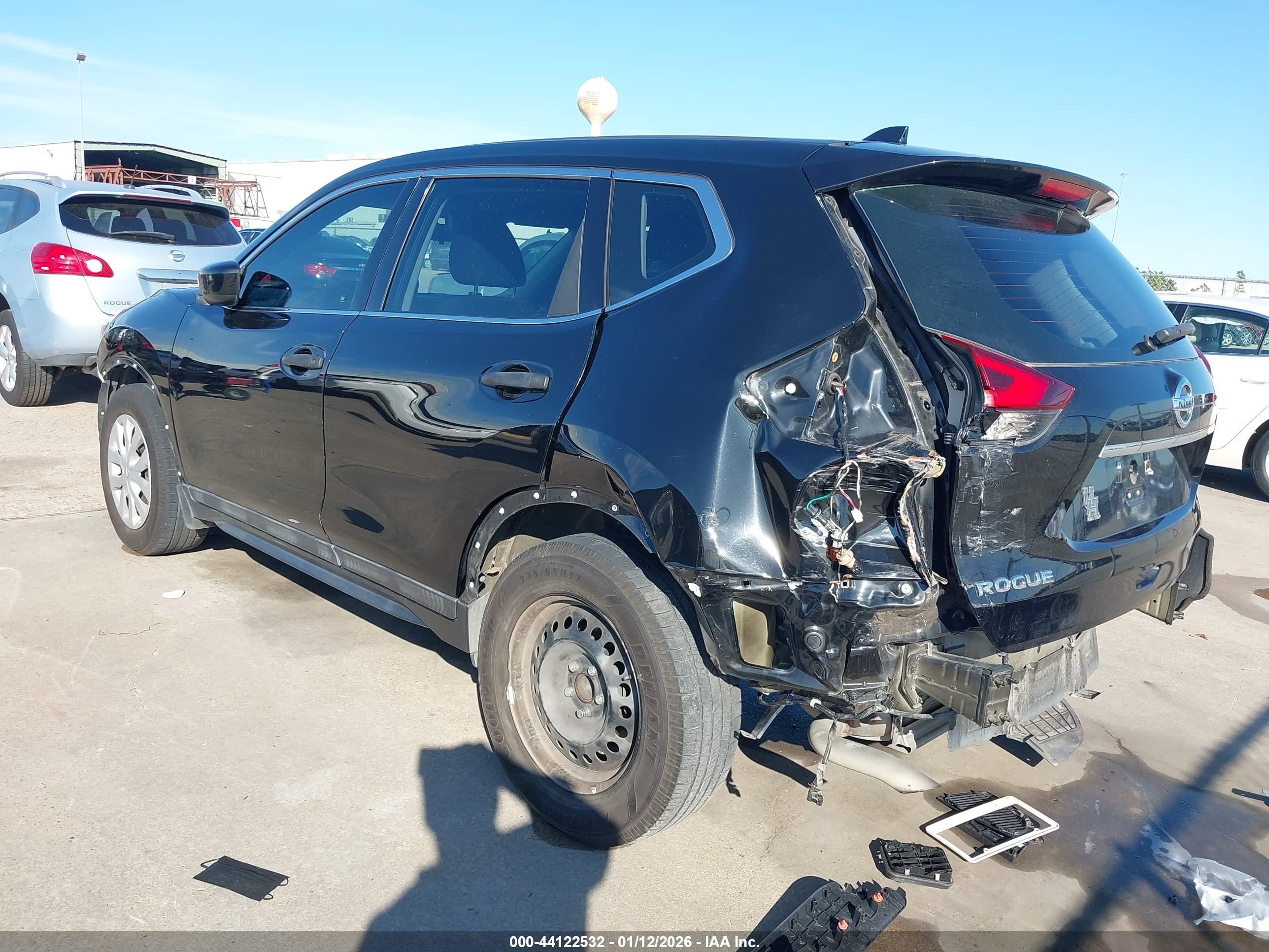 NISSAN ROGUE image 3