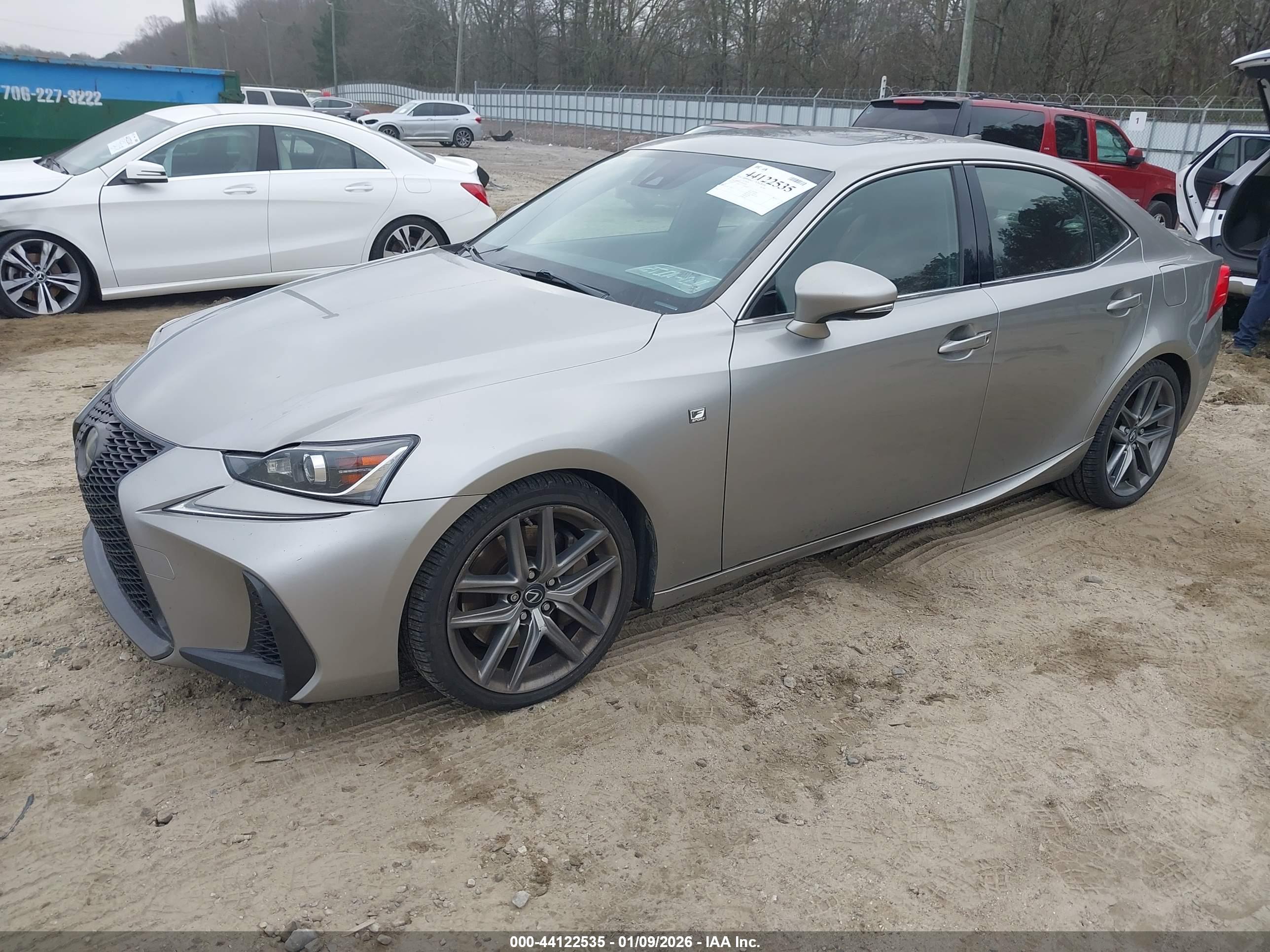 LEXUS IS image 2