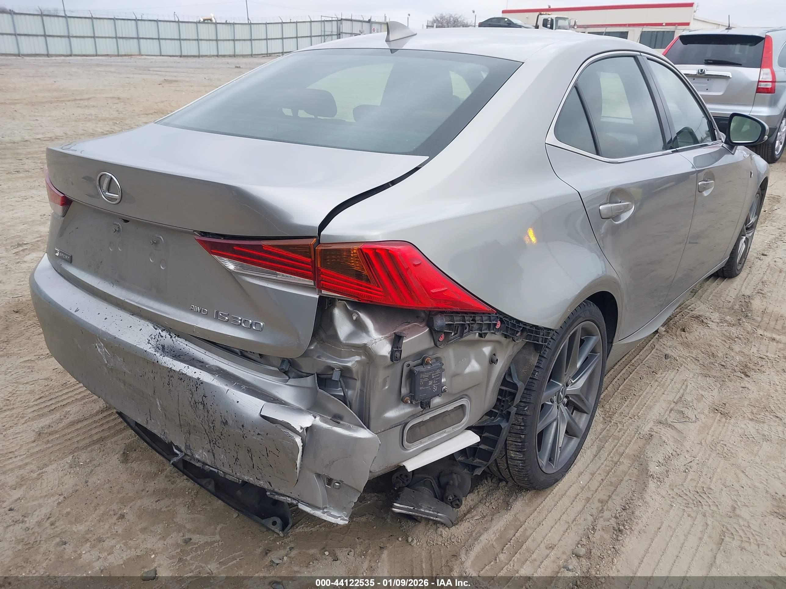 LEXUS IS image 6