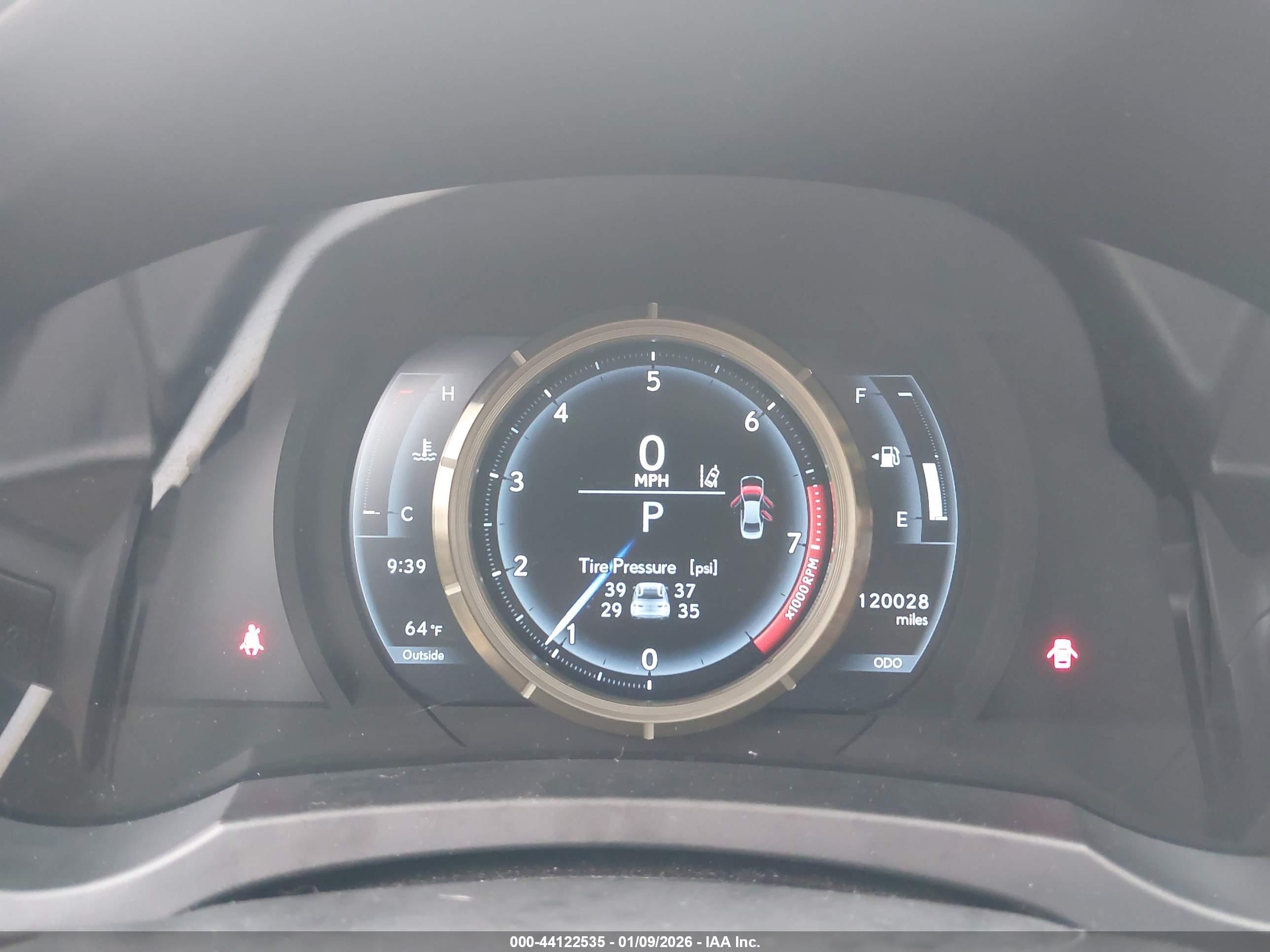 LEXUS IS image 7