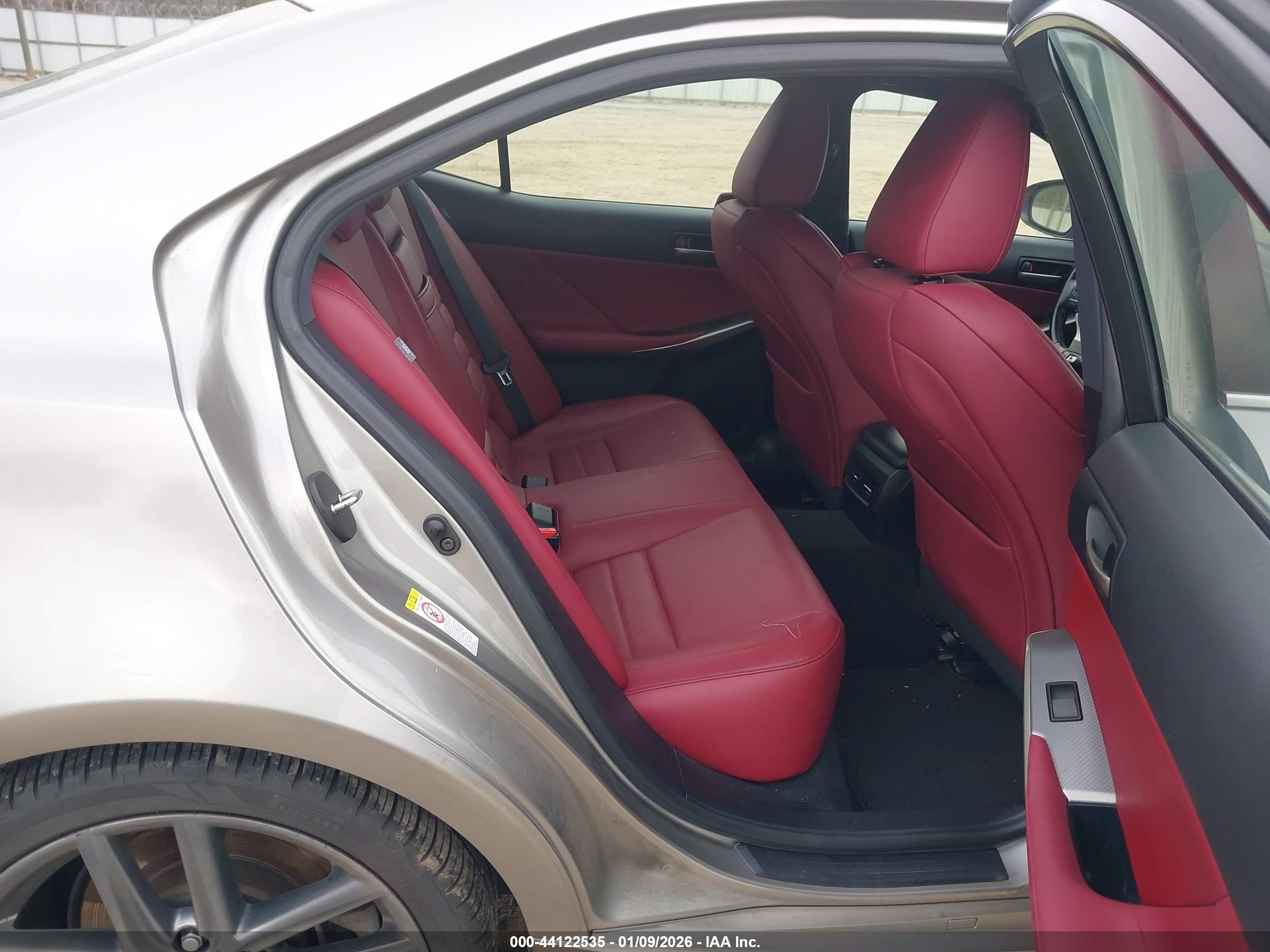 LEXUS IS image 8
