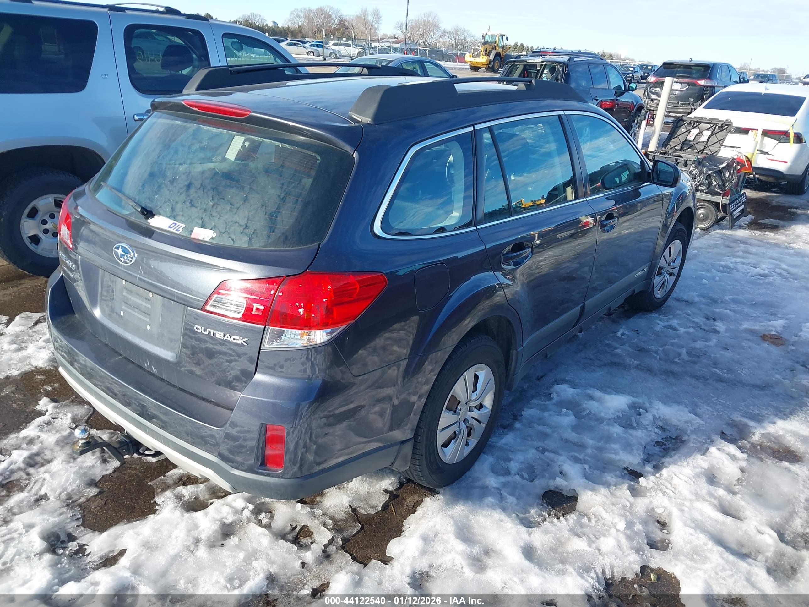 SUBARU OUTBACK image 4
