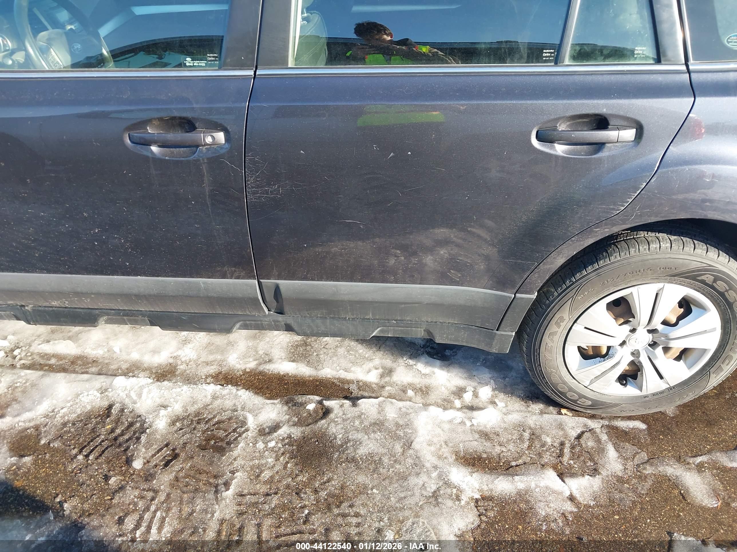 SUBARU OUTBACK image 6