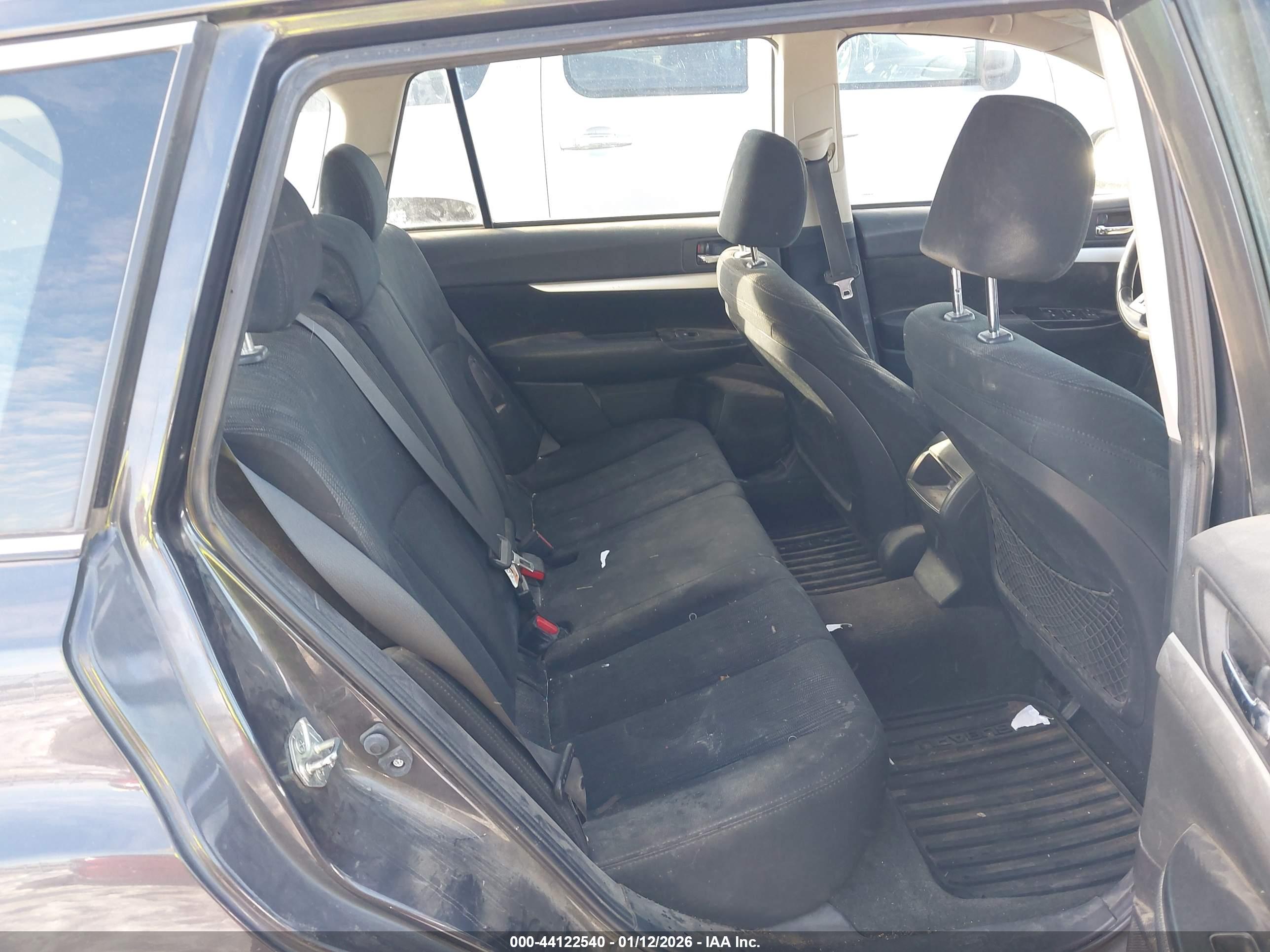 SUBARU OUTBACK image 8