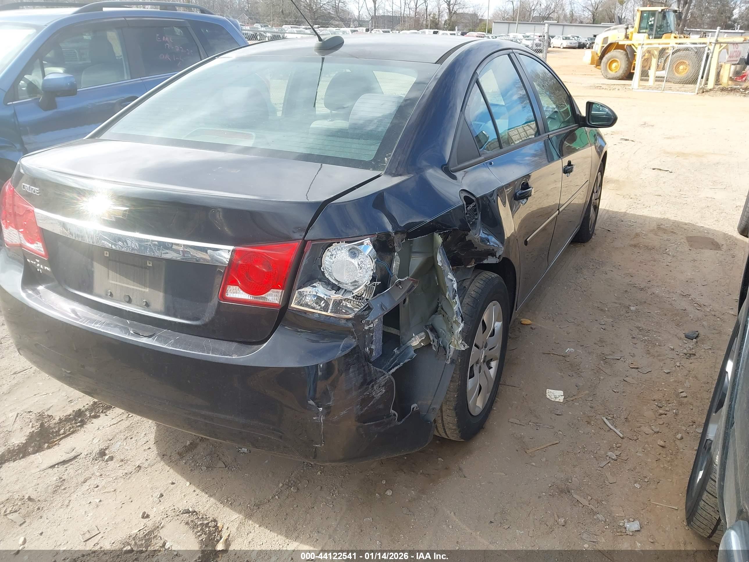 CHEVROLET CRUZE image 4
