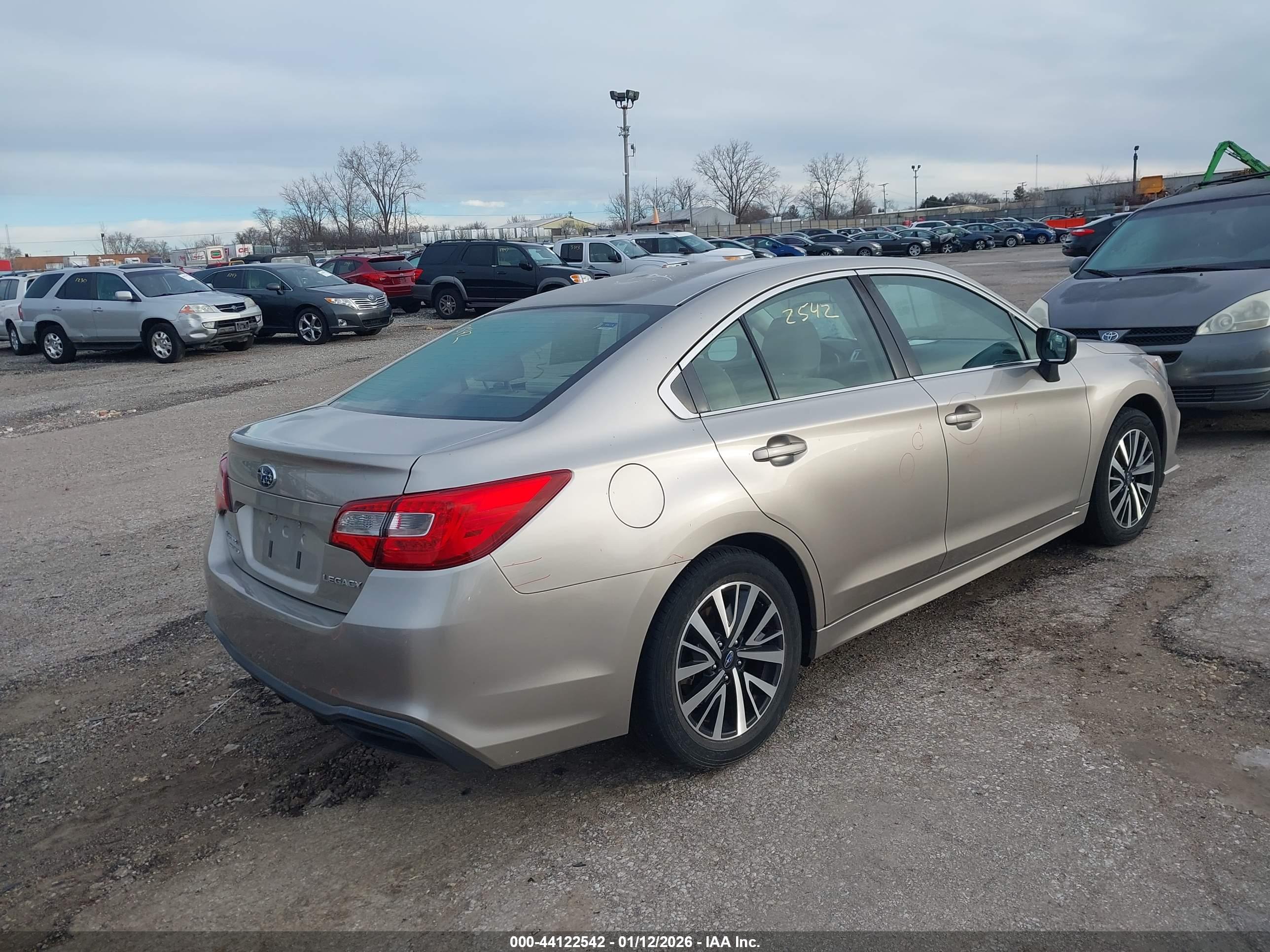 SUBARU LEGACY image 4