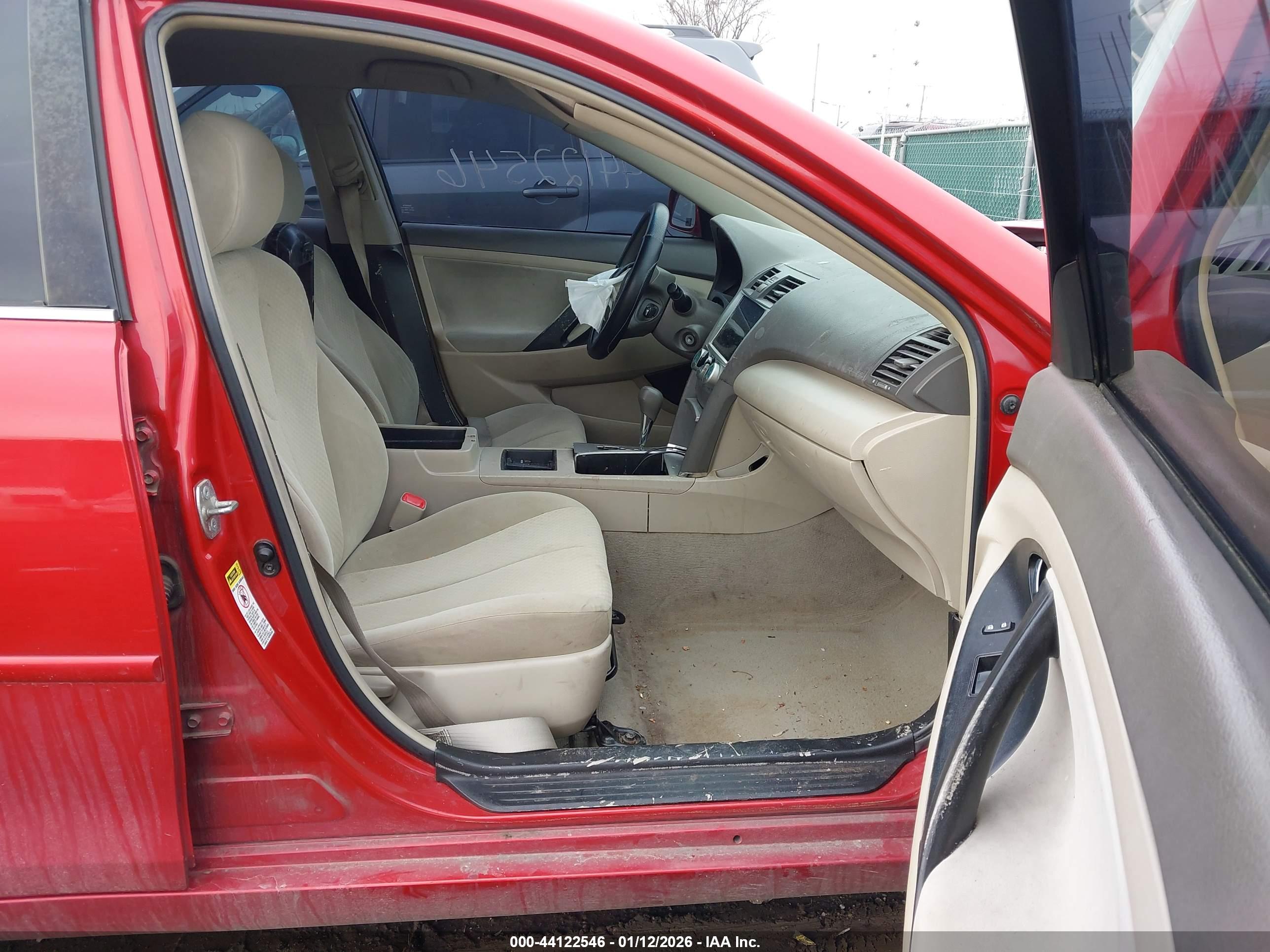 TOYOTA CAMRY image 5