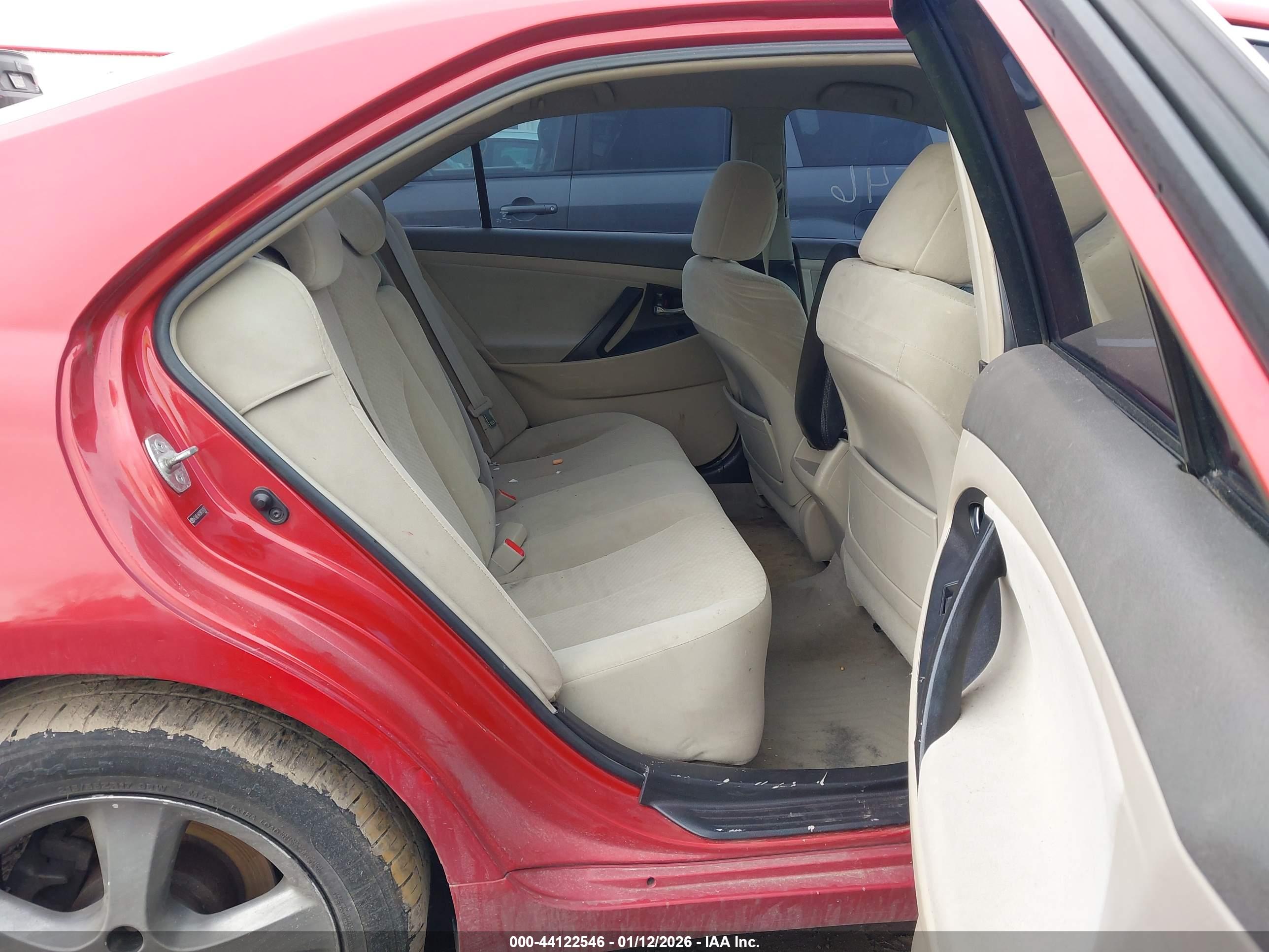 TOYOTA CAMRY image 8