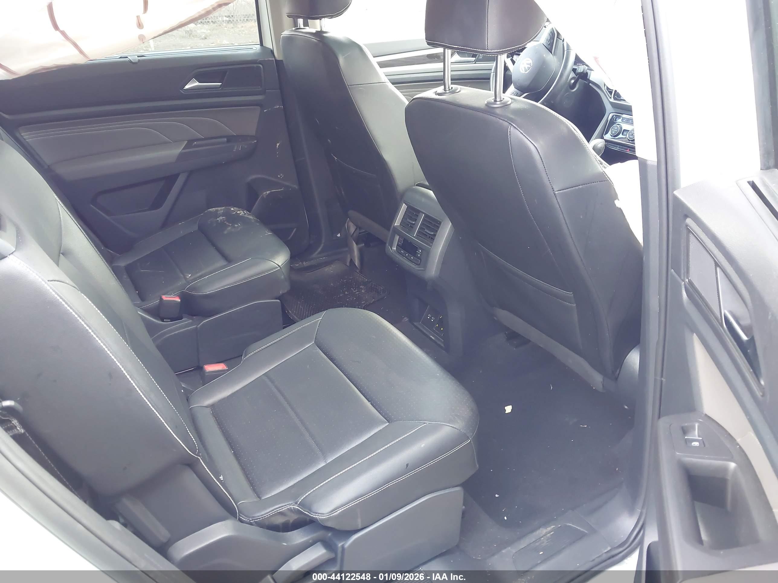 VOLKSWAGEN ATLAS image 8
