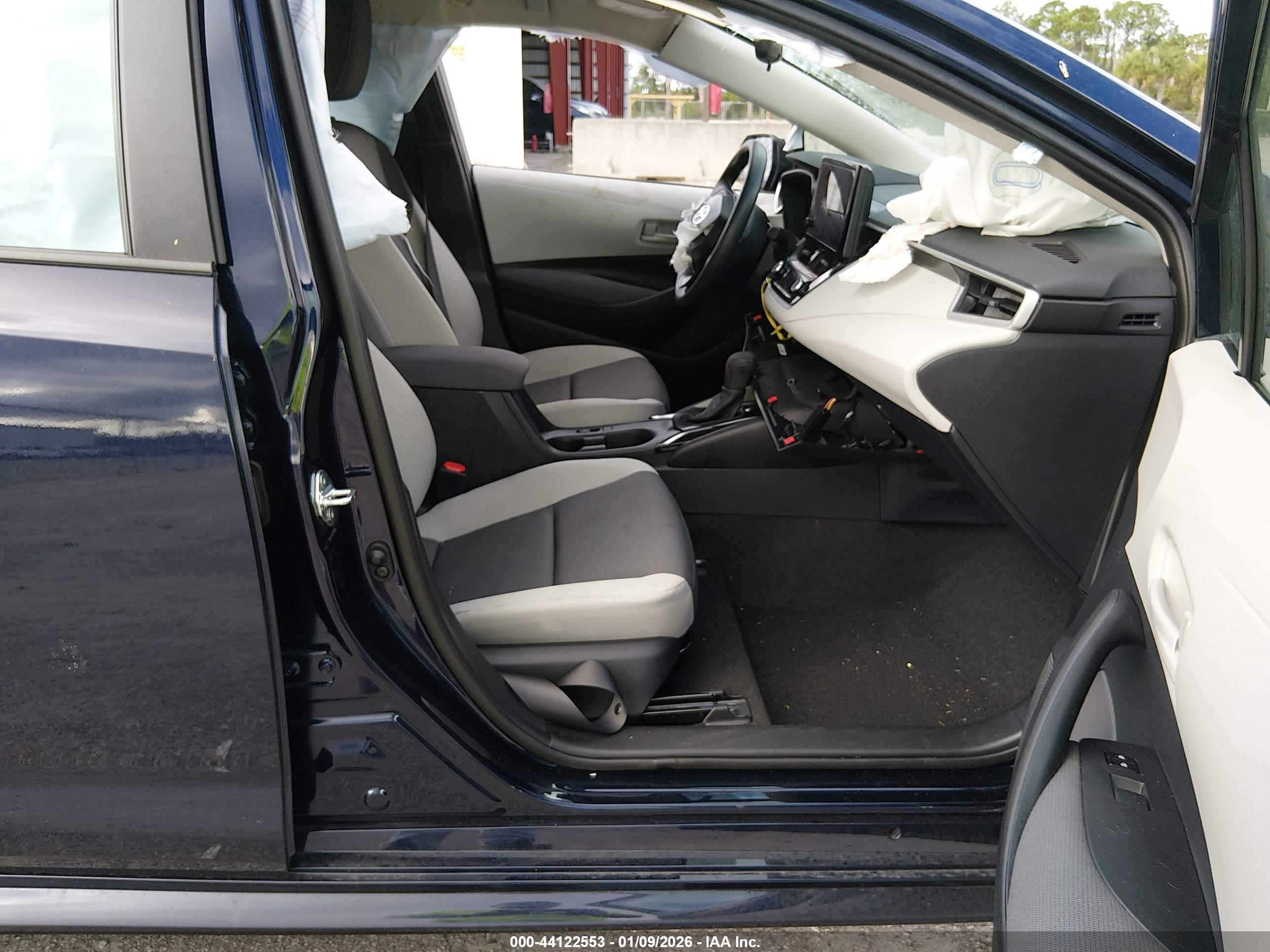 TOYOTA COROLLA image 5