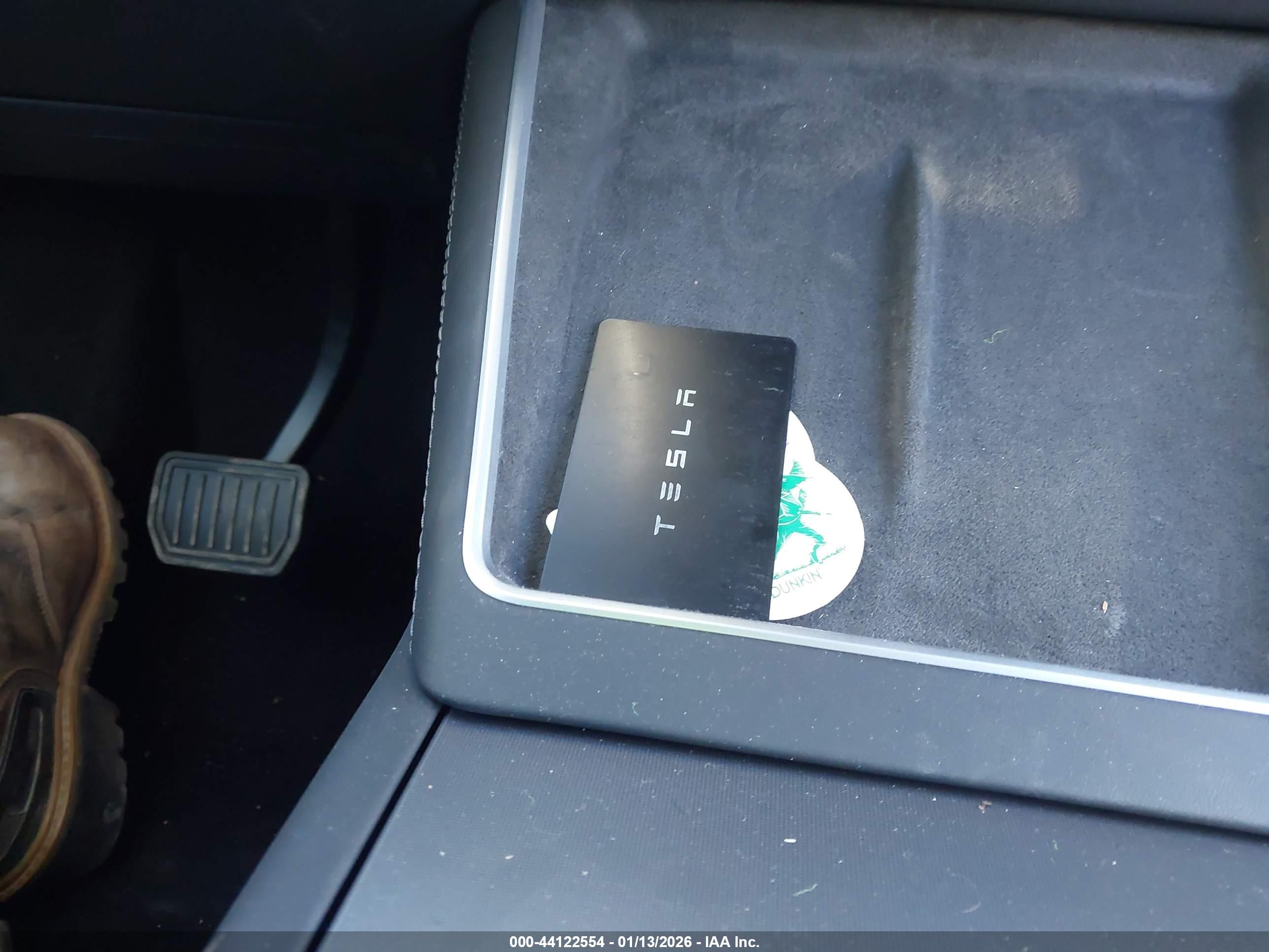 TESLA MODEL image 11