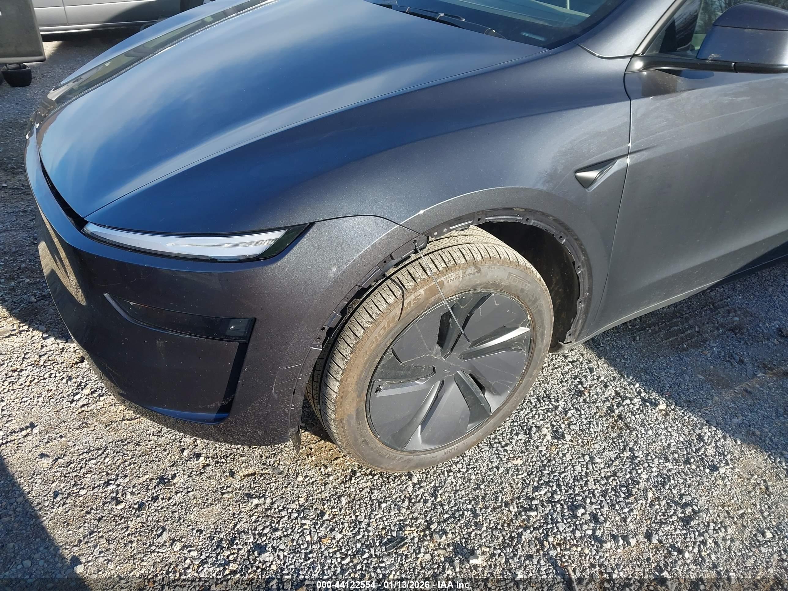 TESLA MODEL image 6